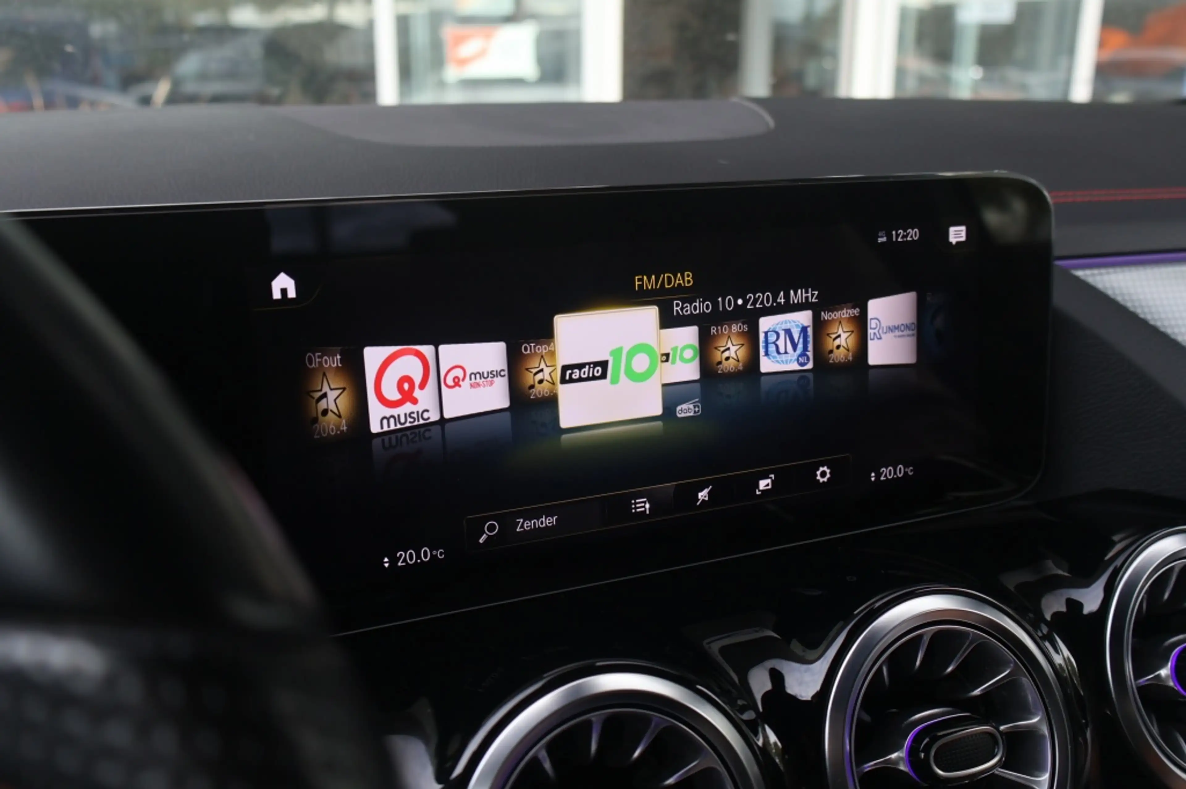 Mercedes-Benz EQA 250 AMG-Line 190pk SoH 100% | Sfeer | Camera | Navigat — photo 31