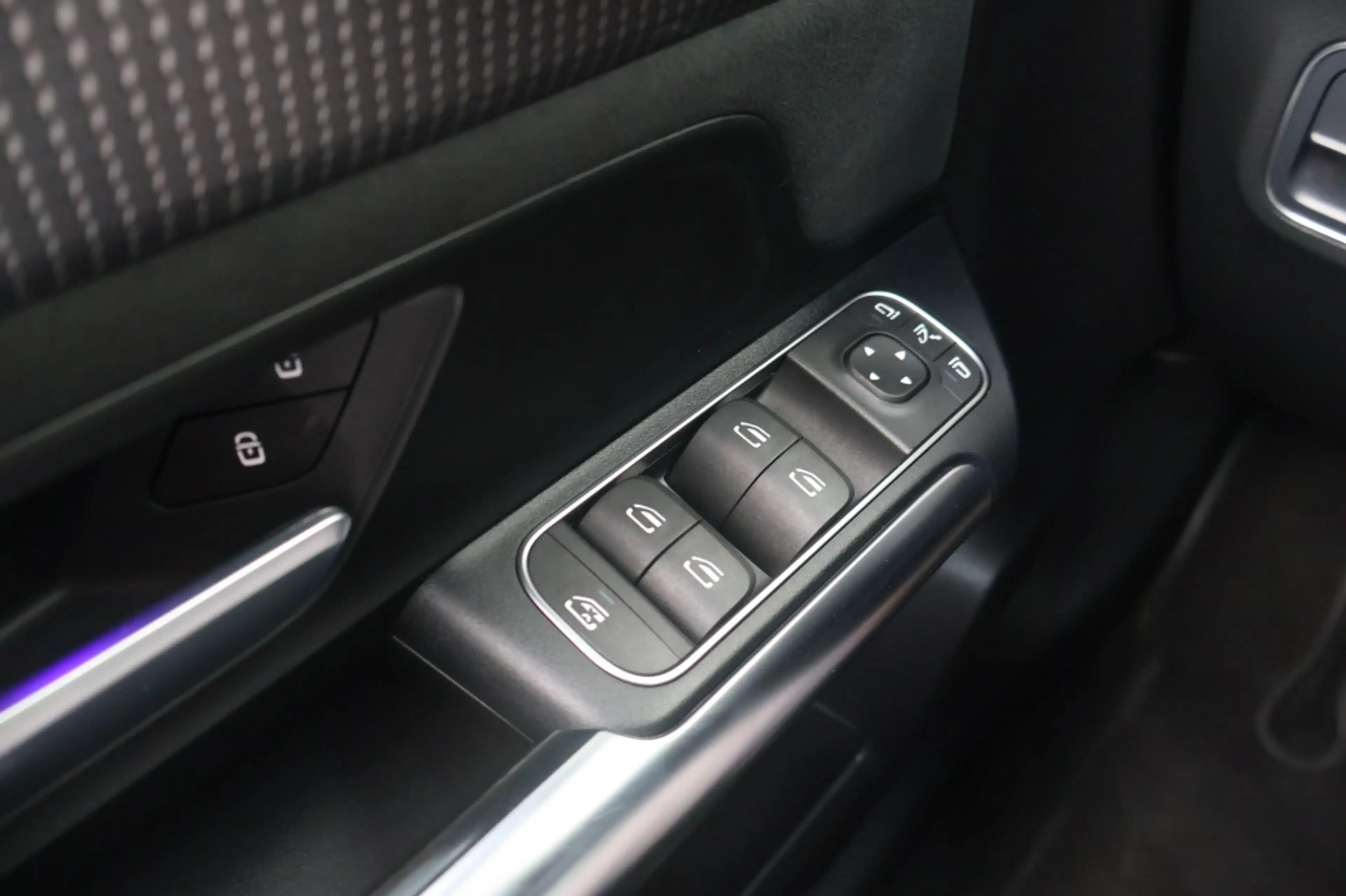 Mercedes-Benz EQA 250 AMG-Line 190pk SoH 100% | Sfeer | Camera | Navigat — photo 27