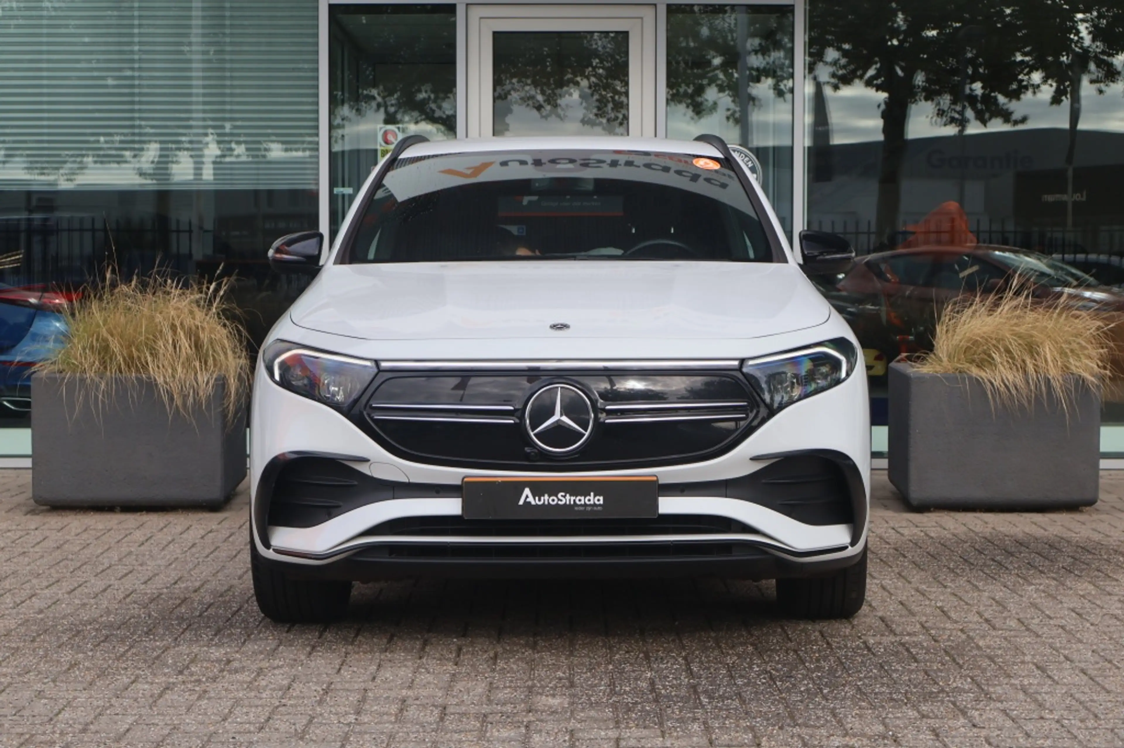 Mercedes-Benz EQA 250 AMG-Line 190pk SoH 100% | Sfeer | Camera | Navigat — photo 12