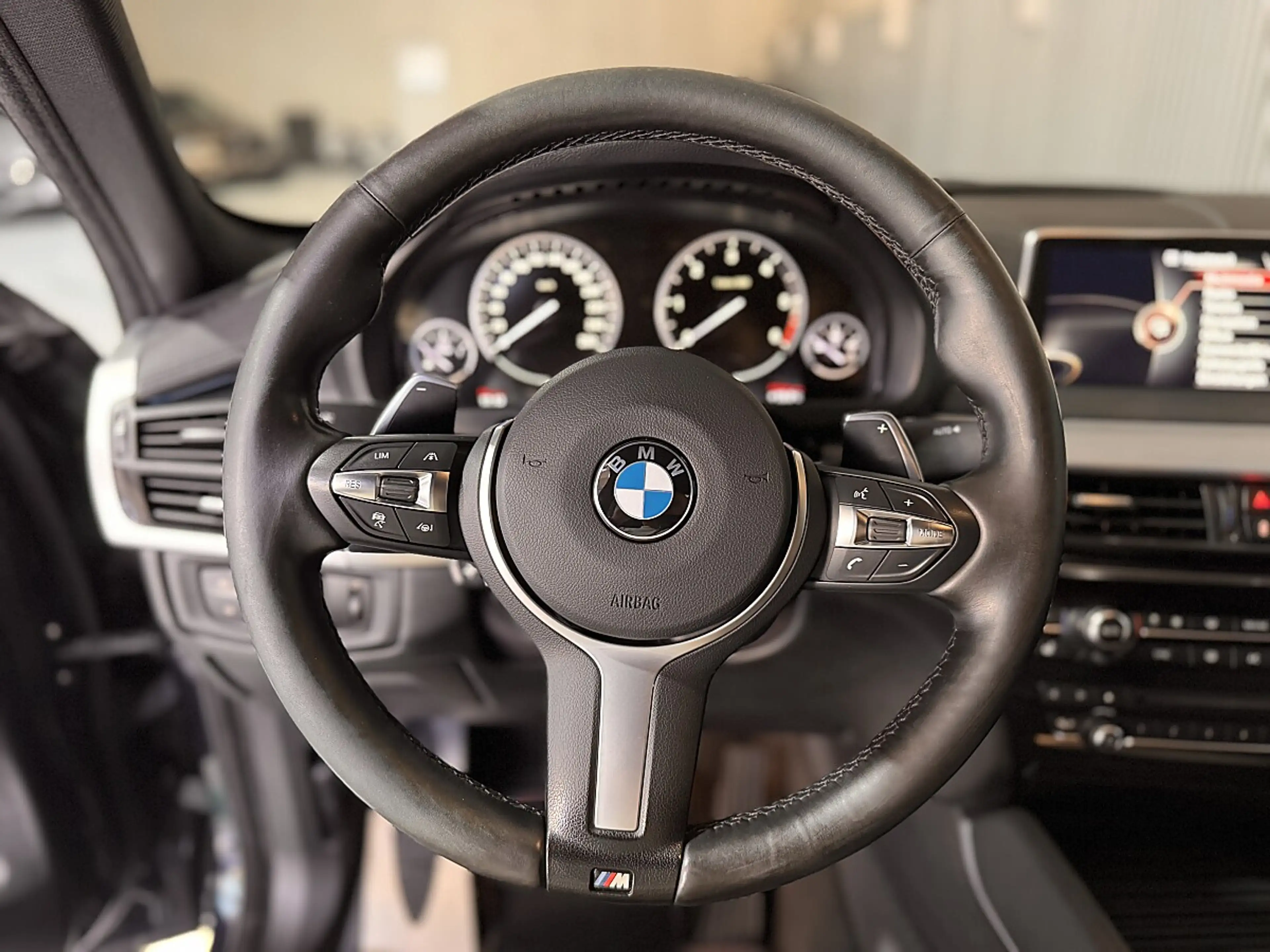 BMW X6 xDrive40d ACC/Softclose/Lenkradheizung/HUD/HK — photo 13