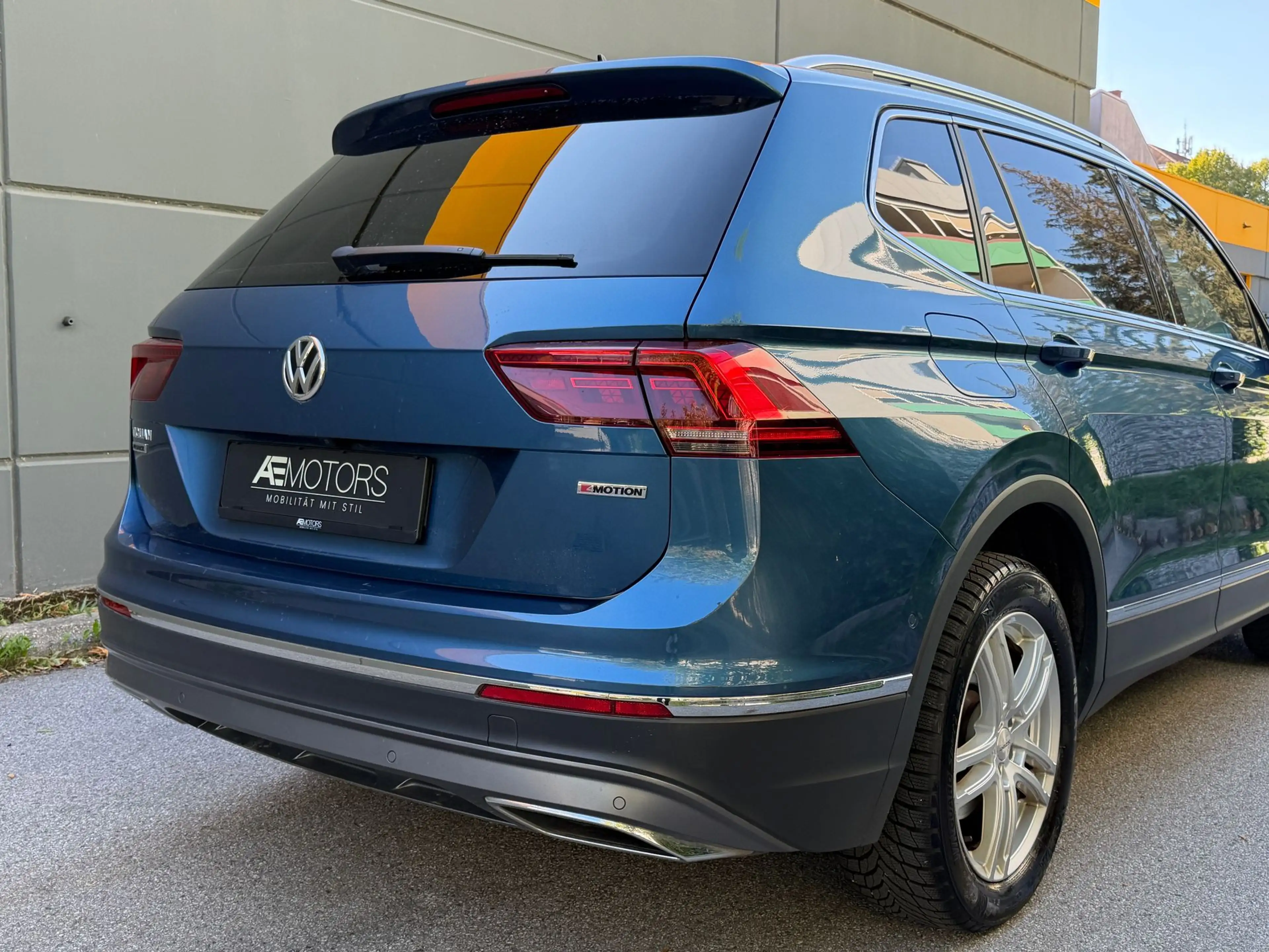 Volkswagen Tiguan Allspace 2.0 TDI HIGHLINE 4MOTION*NAVI*PANO*ALLRAD*KREDIT* — photo 11