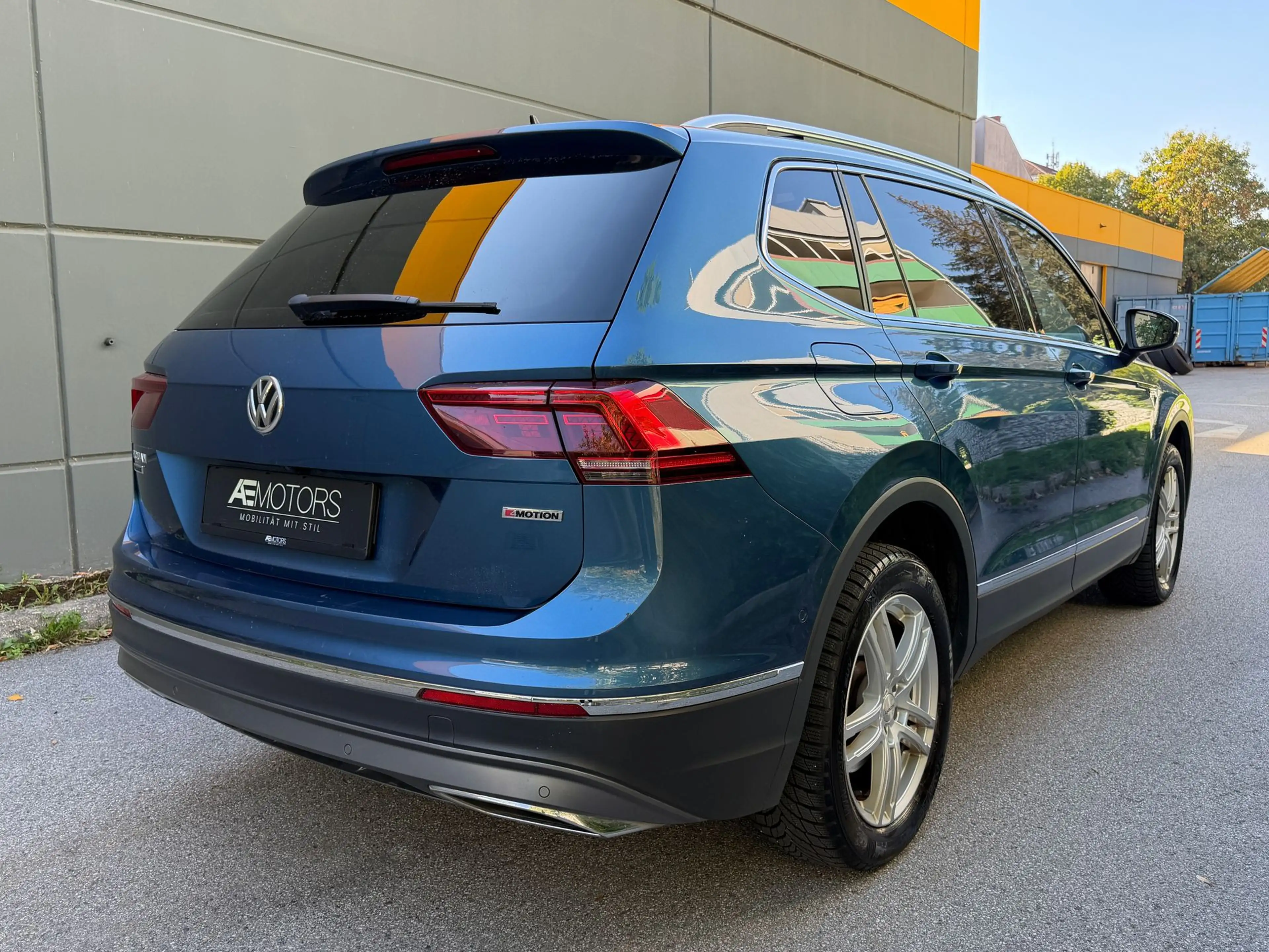 Volkswagen Tiguan Allspace 2.0 TDI HIGHLINE 4MOTION*NAVI*PANO*ALLRAD*KREDIT* — photo 9