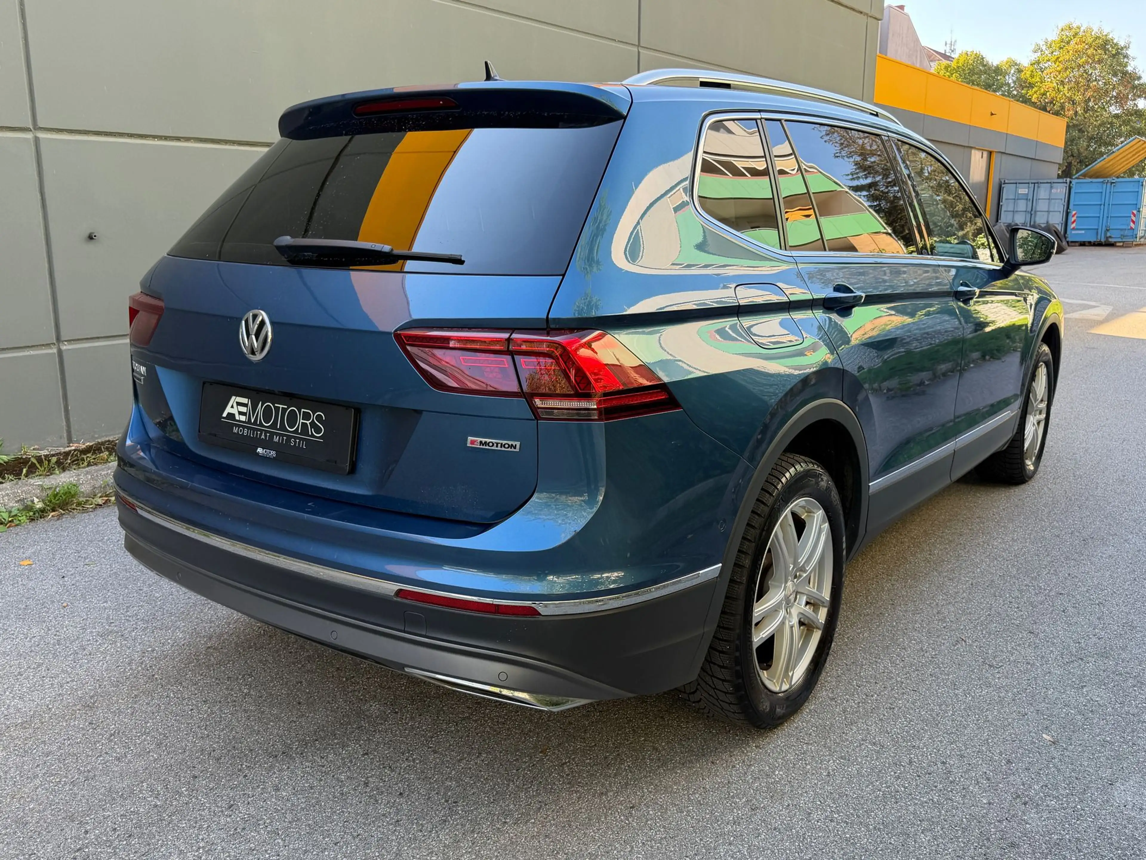 Volkswagen Tiguan Allspace 2.0 TDI HIGHLINE 4MOTION*NAVI*PANO*ALLRAD*KREDIT* — photo 10