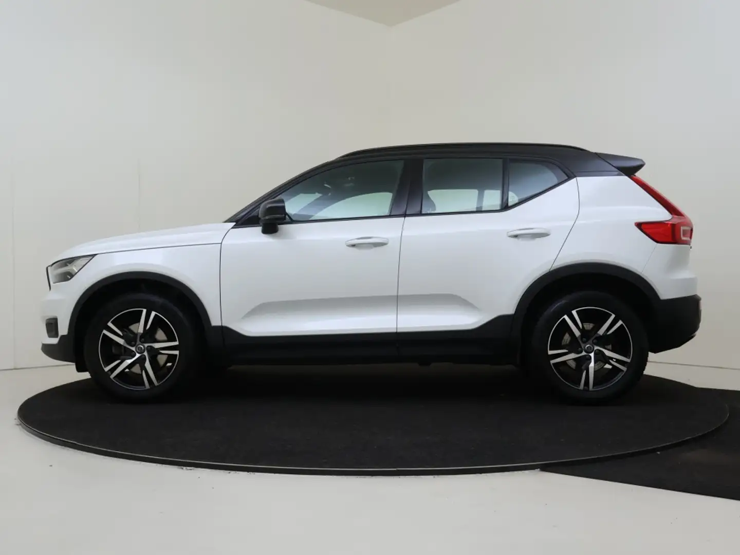 Volvo XC40 B4 R-Design | Trekhaak | Dodehoekdetectie | Blanc - 2