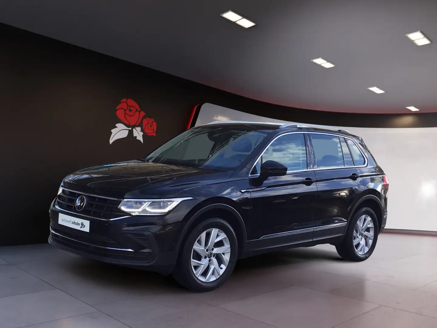 Volkswagen Tiguan 2,0 TDI DSG 4motion Life AHK Matrix Schwarz - 2