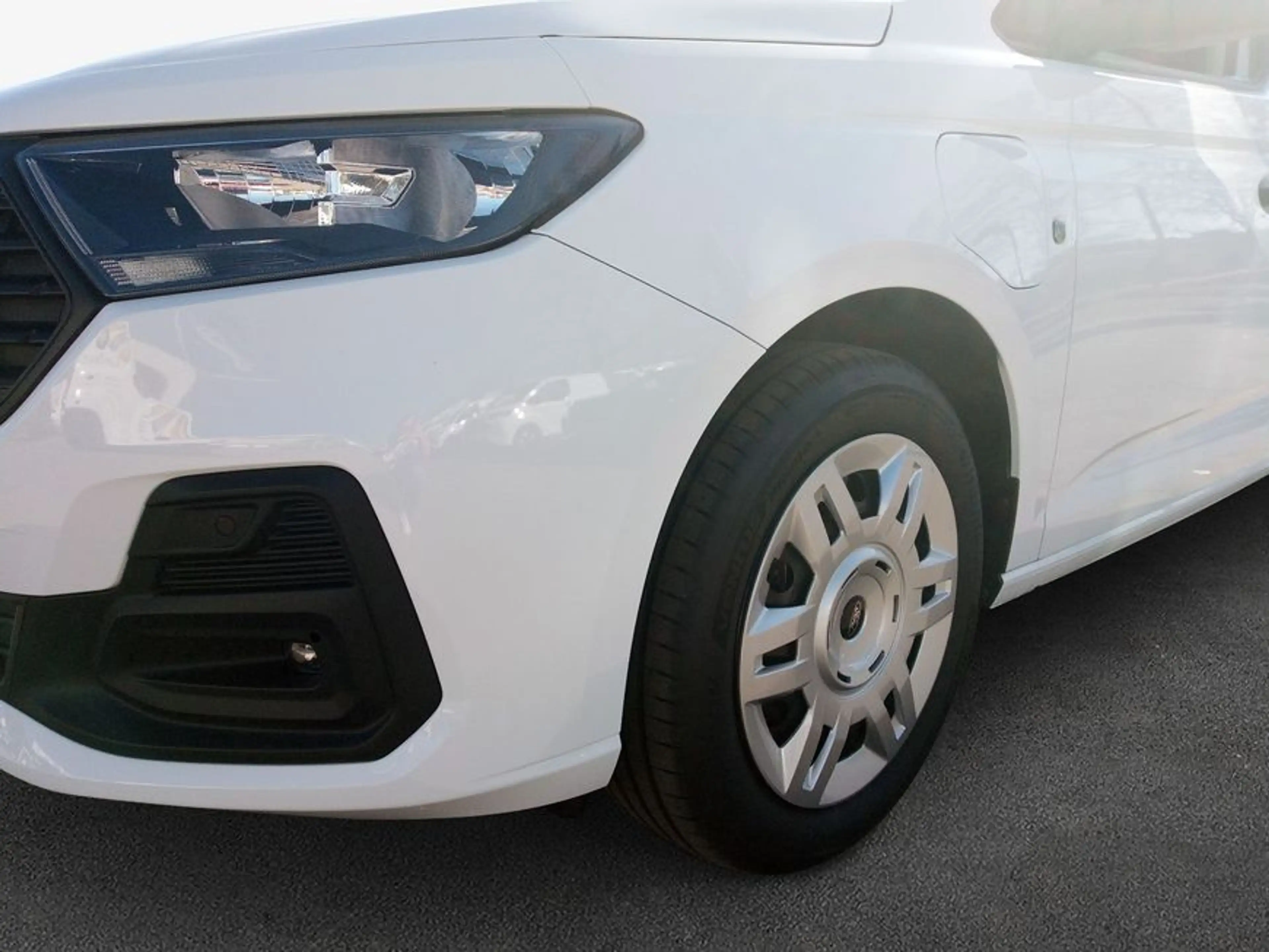 Ford Transit Connect L1 FWD Autm. PHEV Trend 110 kW, 4- — photo 7