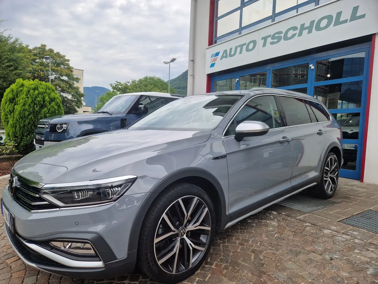 Volkswagen Passat Alltrack 2.0TDI 200Cv DSG 4Motion DigCock ACC 19"Matrix LED Gris - 1