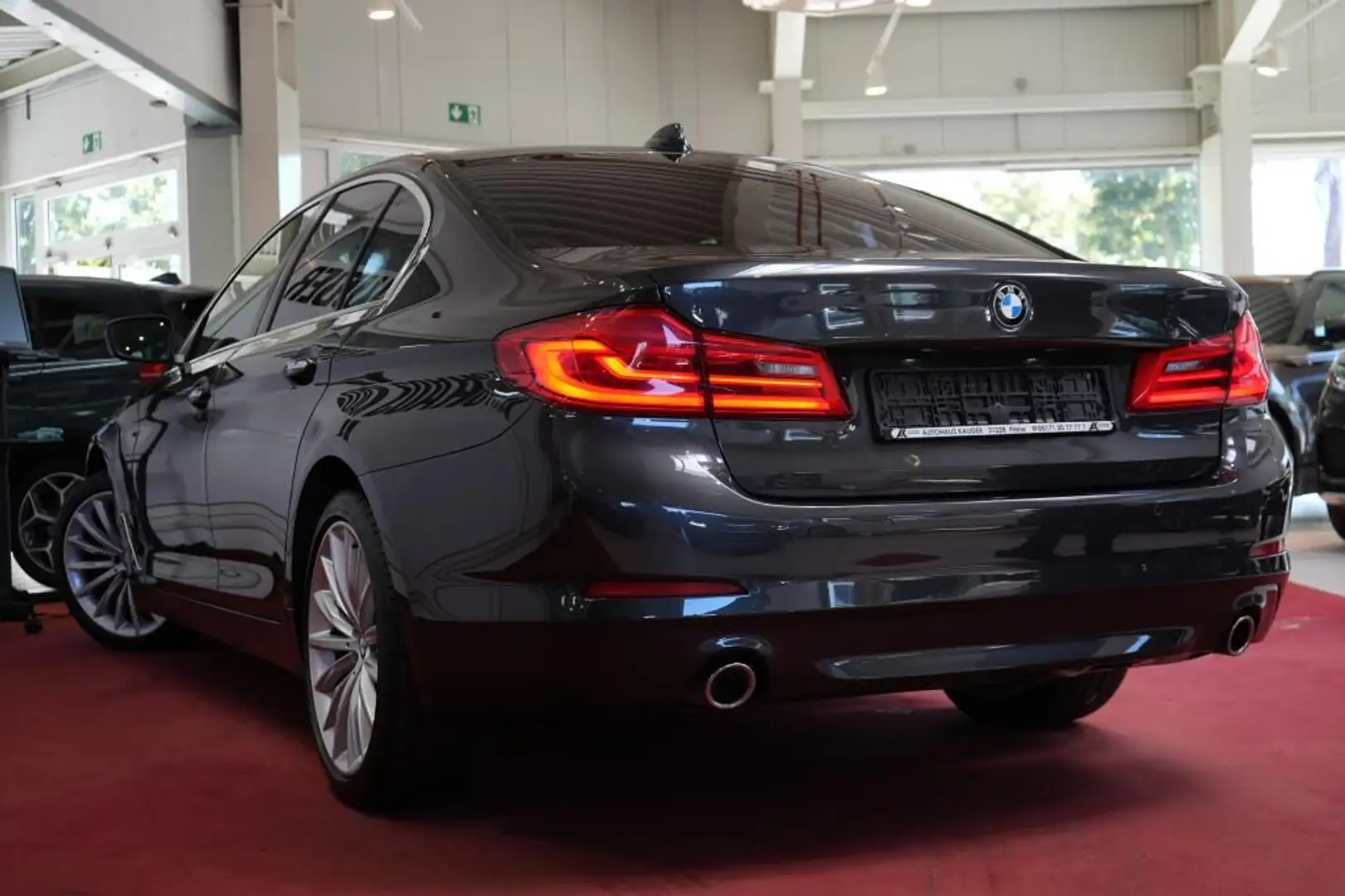 BMW 520 d *Virtual*Pano*LED*Navi*LEDER* Grau - 2