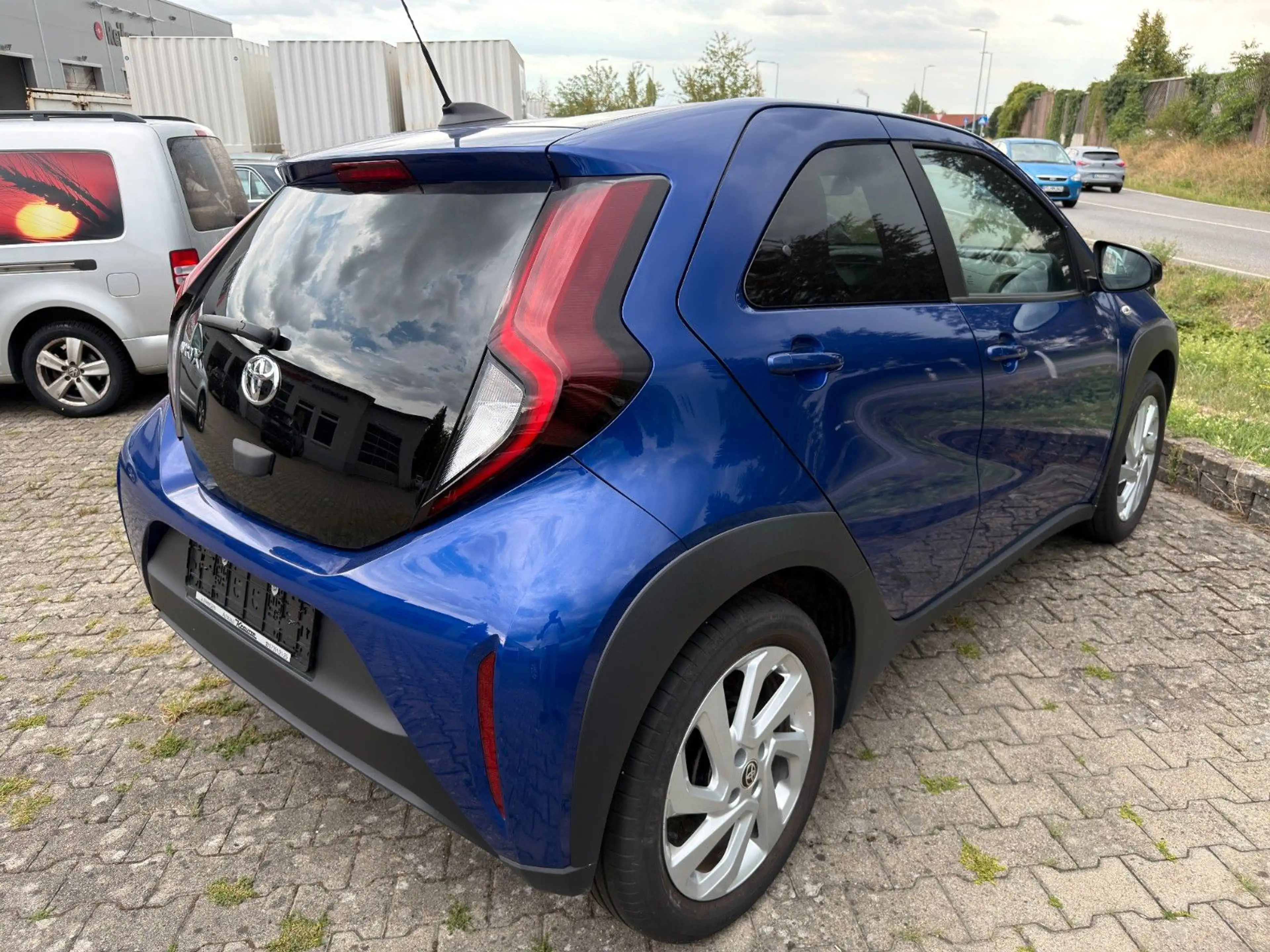 Toyota Aygo X 1.0-l-VVT-i Play / Komfort / Design — photo 8