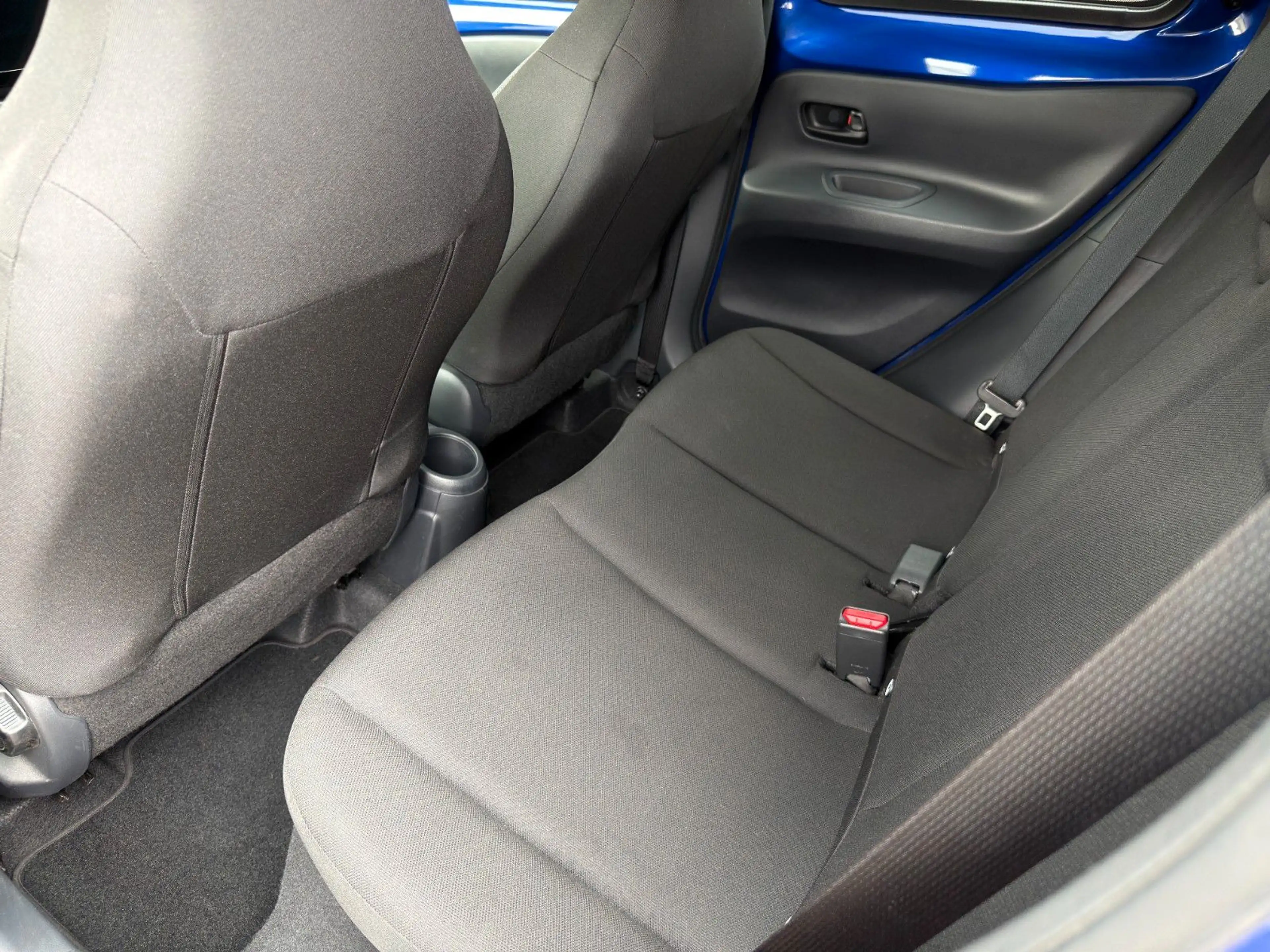 Toyota Aygo X 1.0-l-VVT-i Play / Komfort / Design — photo 4