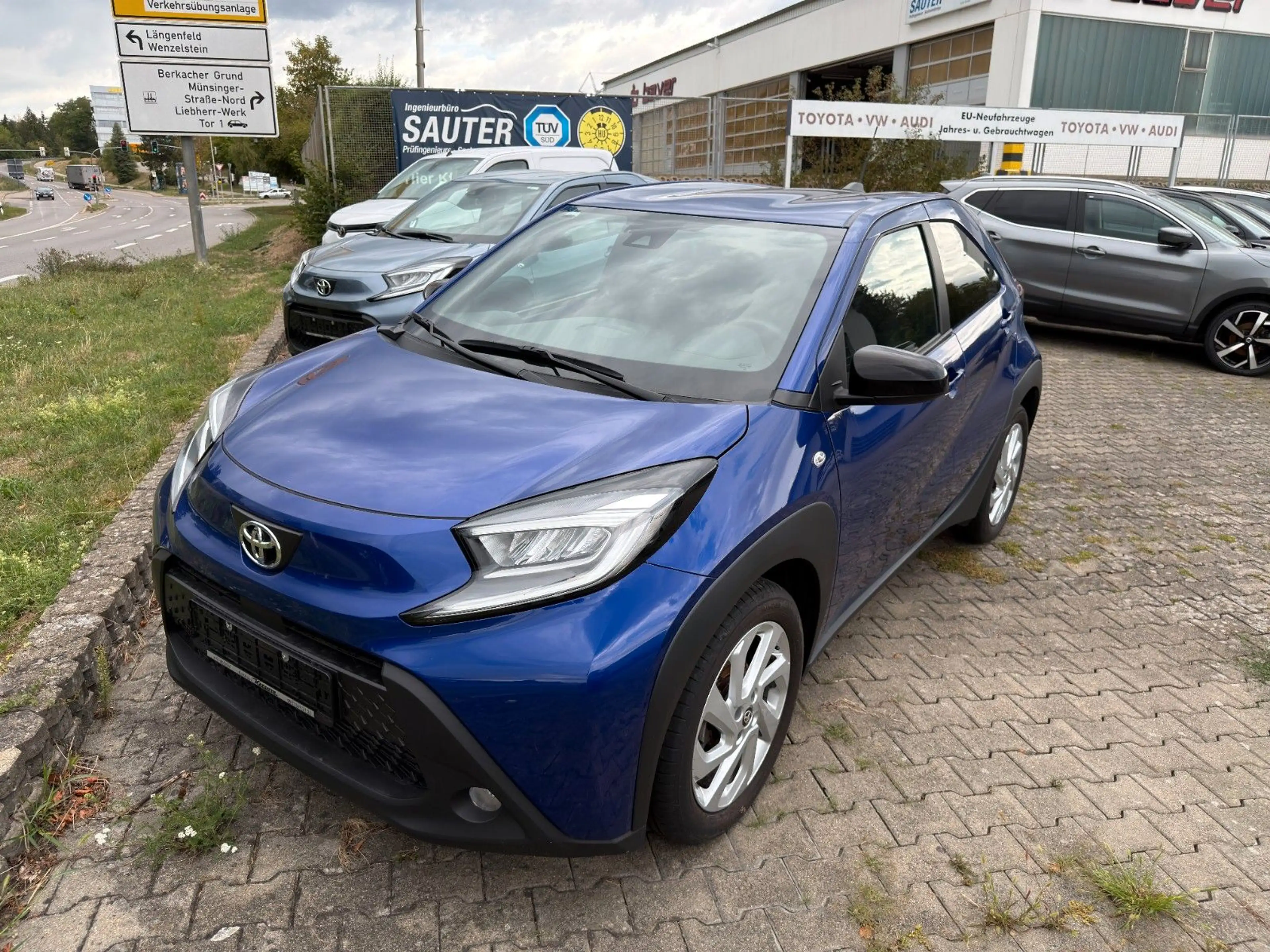 Toyota Aygo X 1.0-l-VVT-i Play / Komfort / Design — photo 15