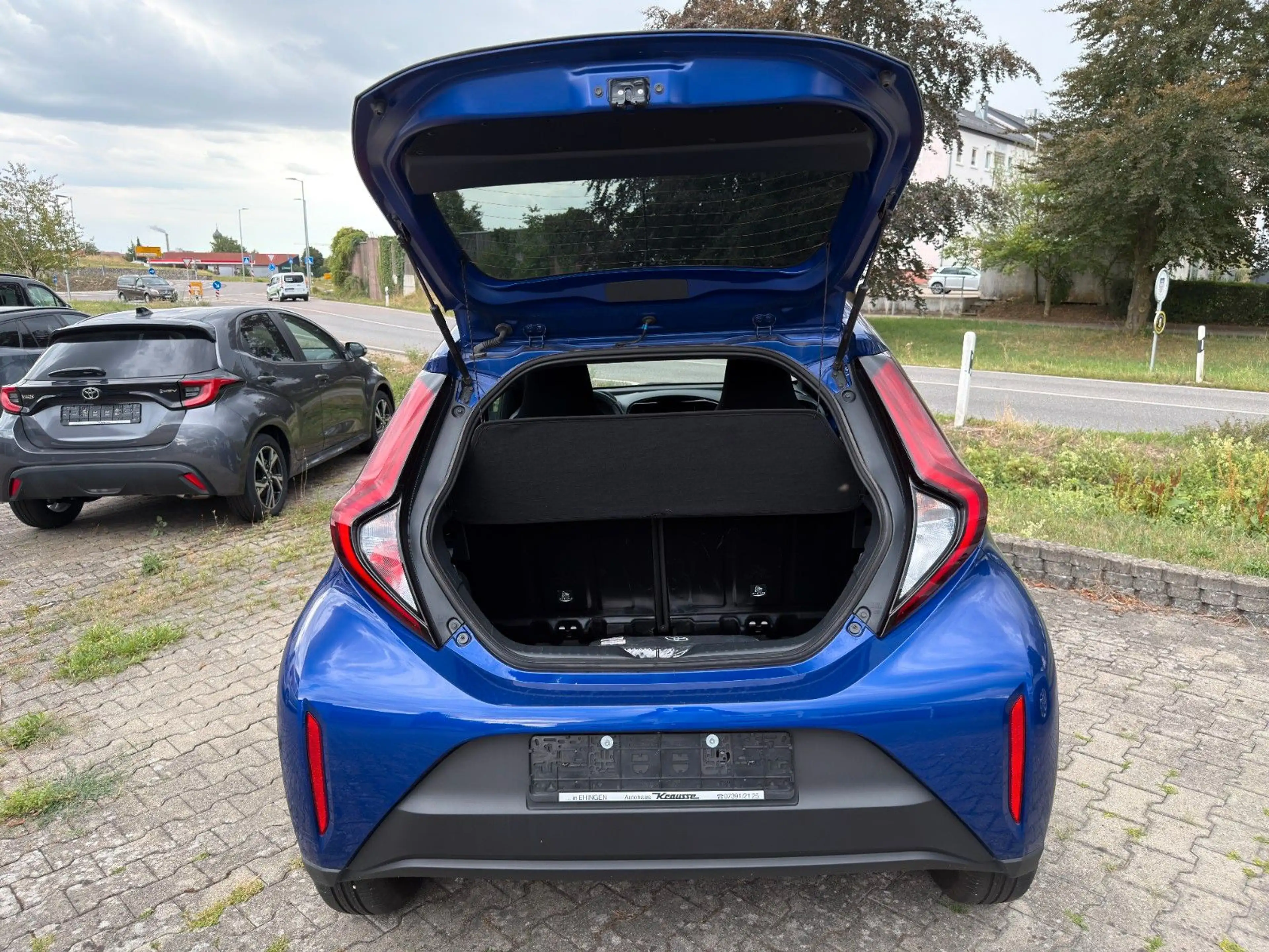 Toyota Aygo X 1.0-l-VVT-i Play / Komfort / Design — photo 10