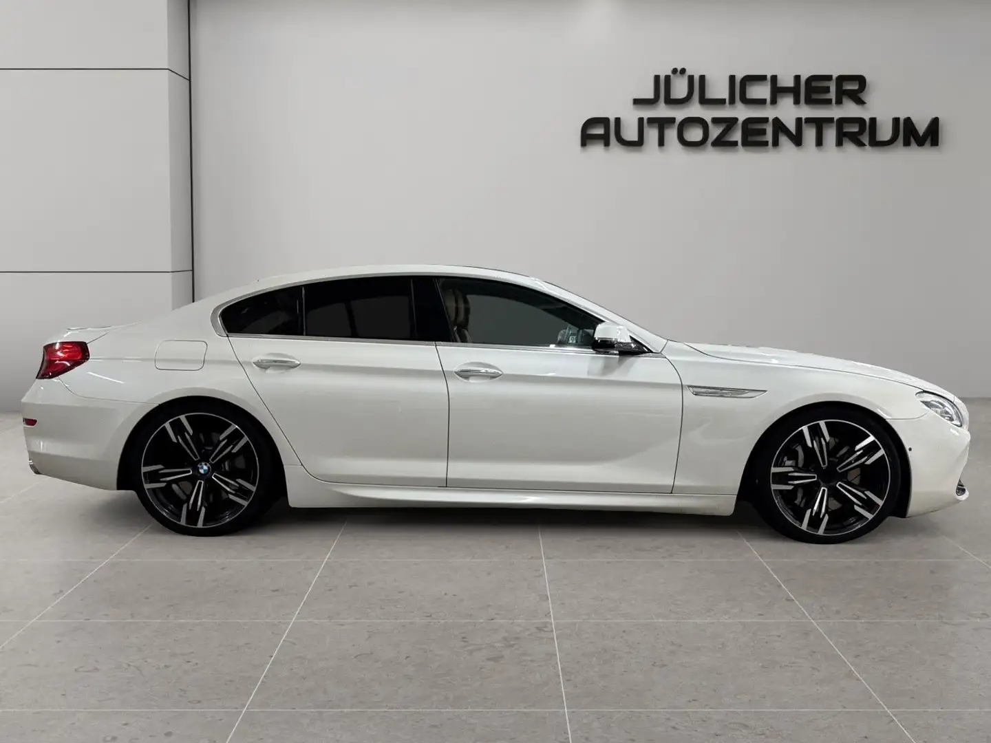 BMW 650 i xDrive Gran Coupé Automatik, M-Paket Weiß - 2