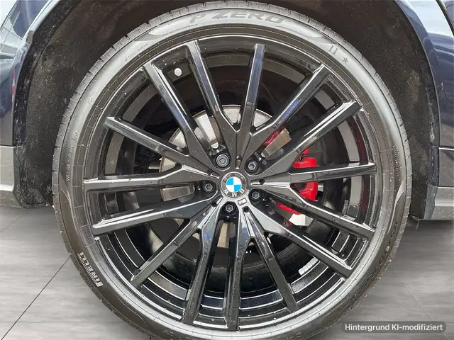 BMW X6 view 4