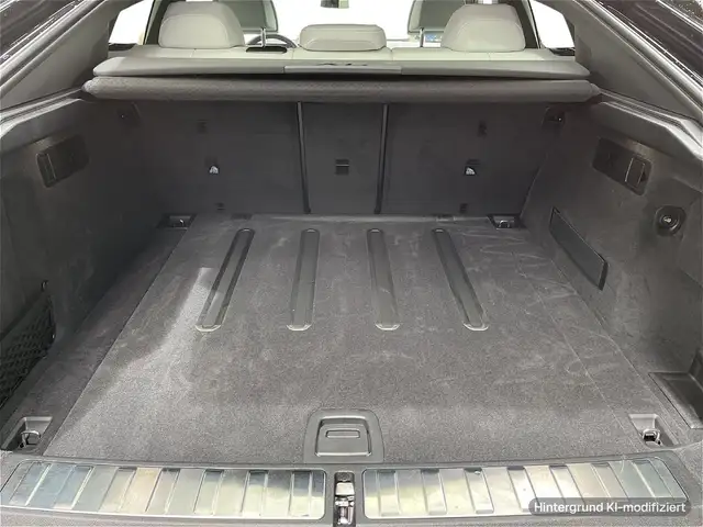 BMW X6 view 9