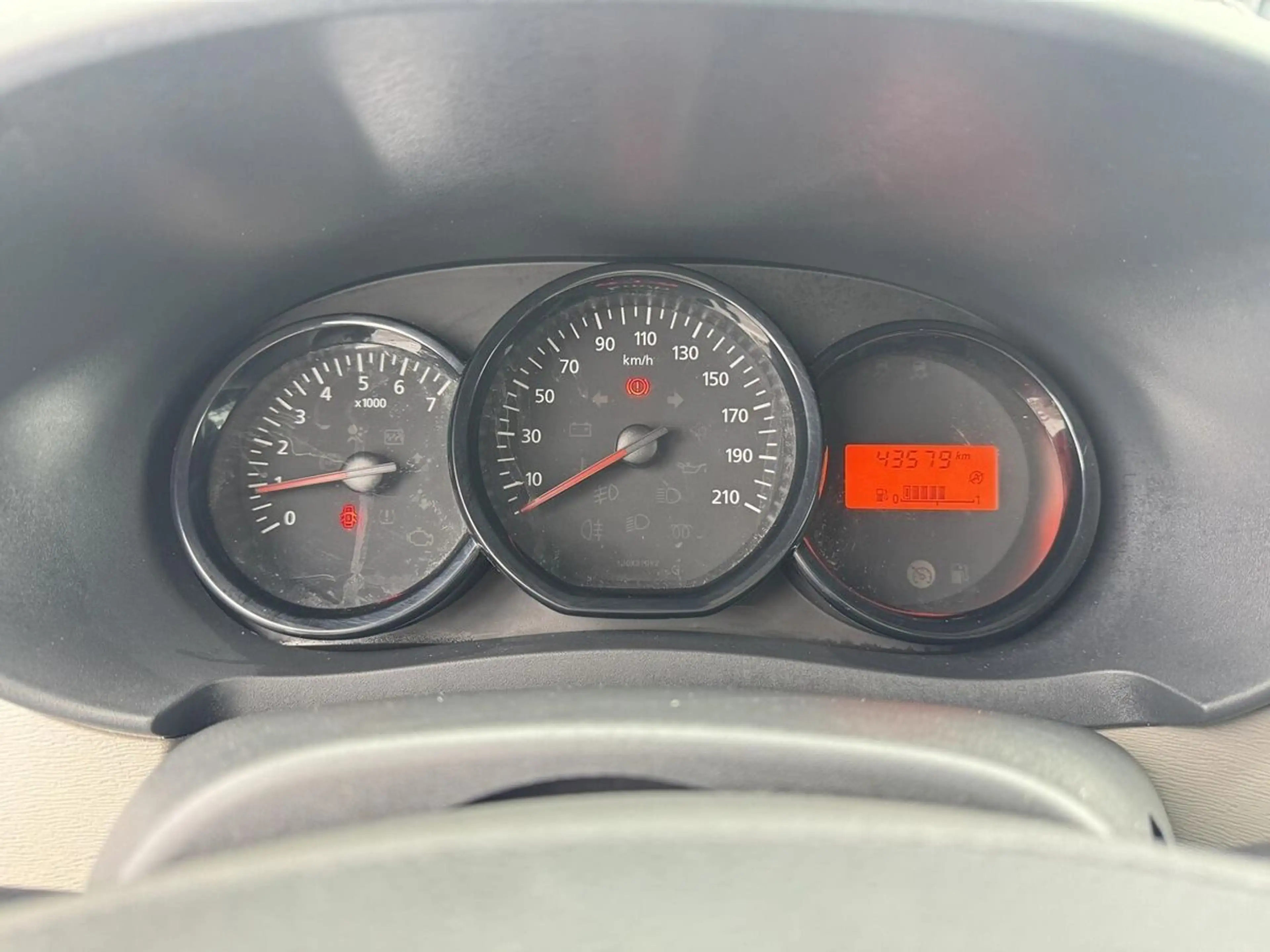Dacia Dokker Allwetter-Reifen+180°-Türen+Sehr gepflegt — photo 9