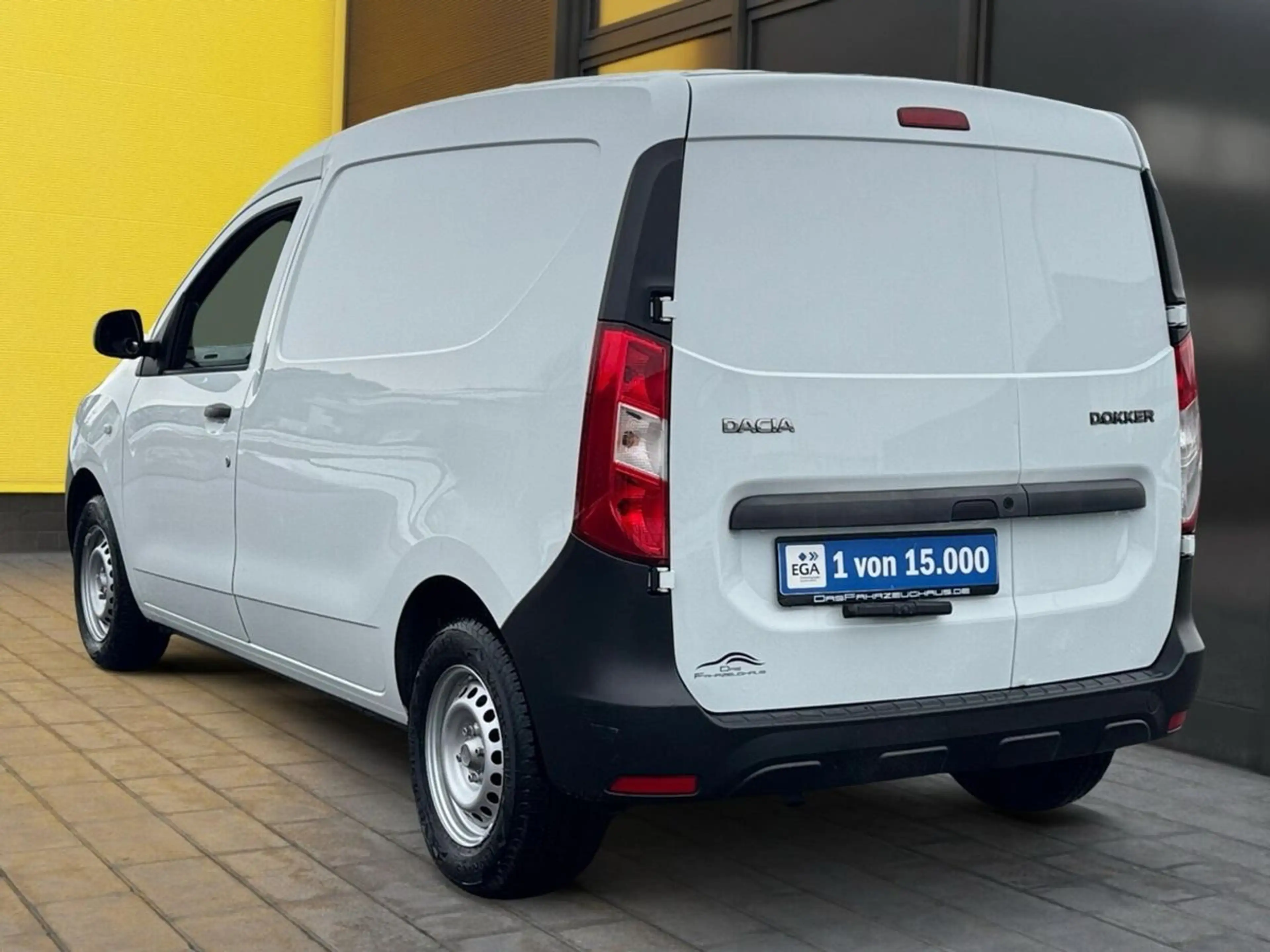 Dacia Dokker Allwetter-Reifen+180°-Türen+Sehr gepflegt — photo 4
