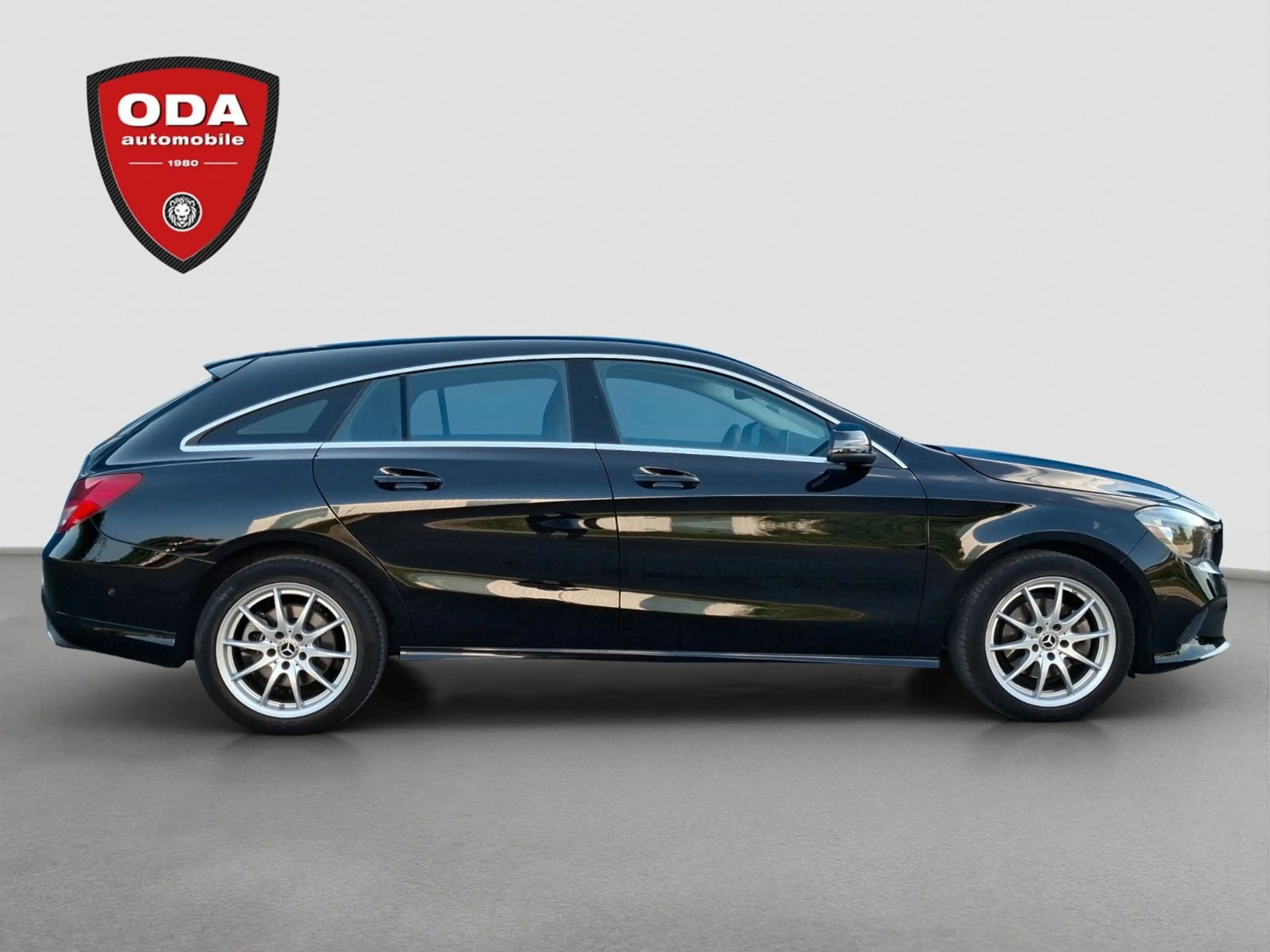 Mercedes-Benz CLA 220 =LEDER=NAVI=TEMPOMAT — photo 9