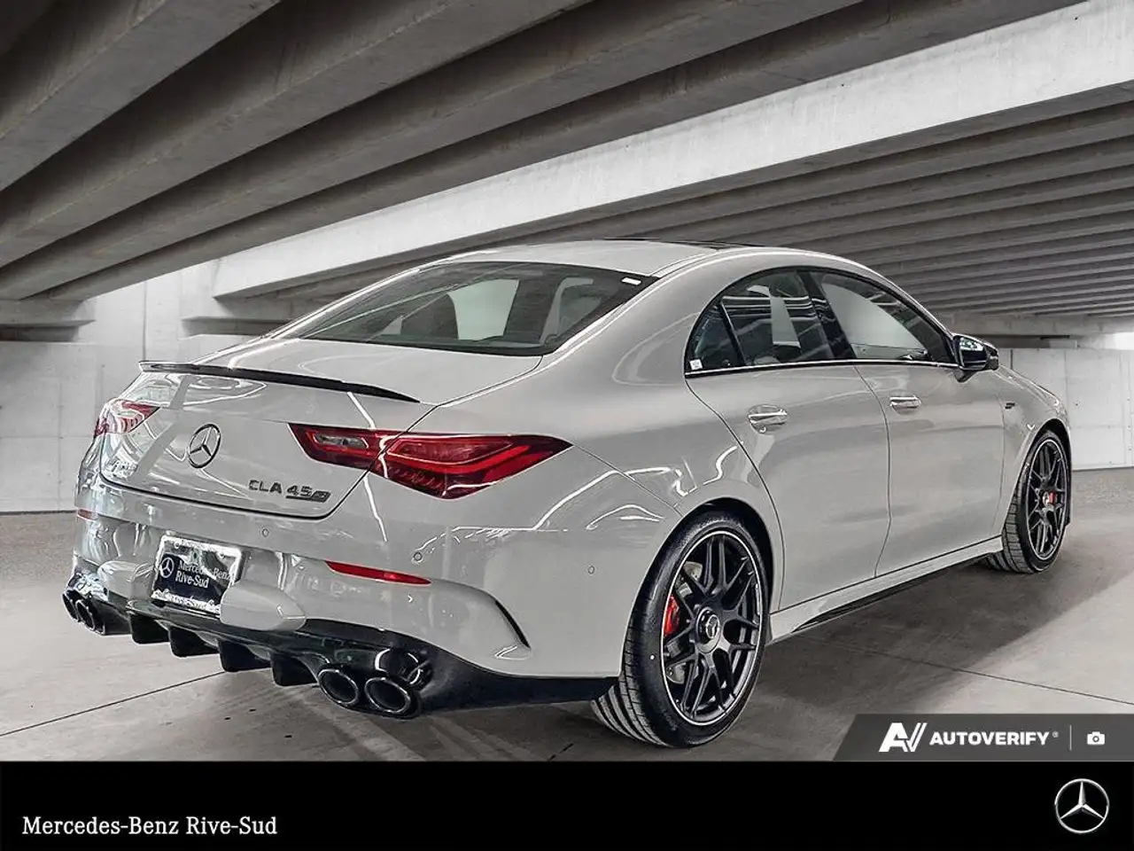 Mercedes-Benz CLA снимка Mercedes-Benz CLA