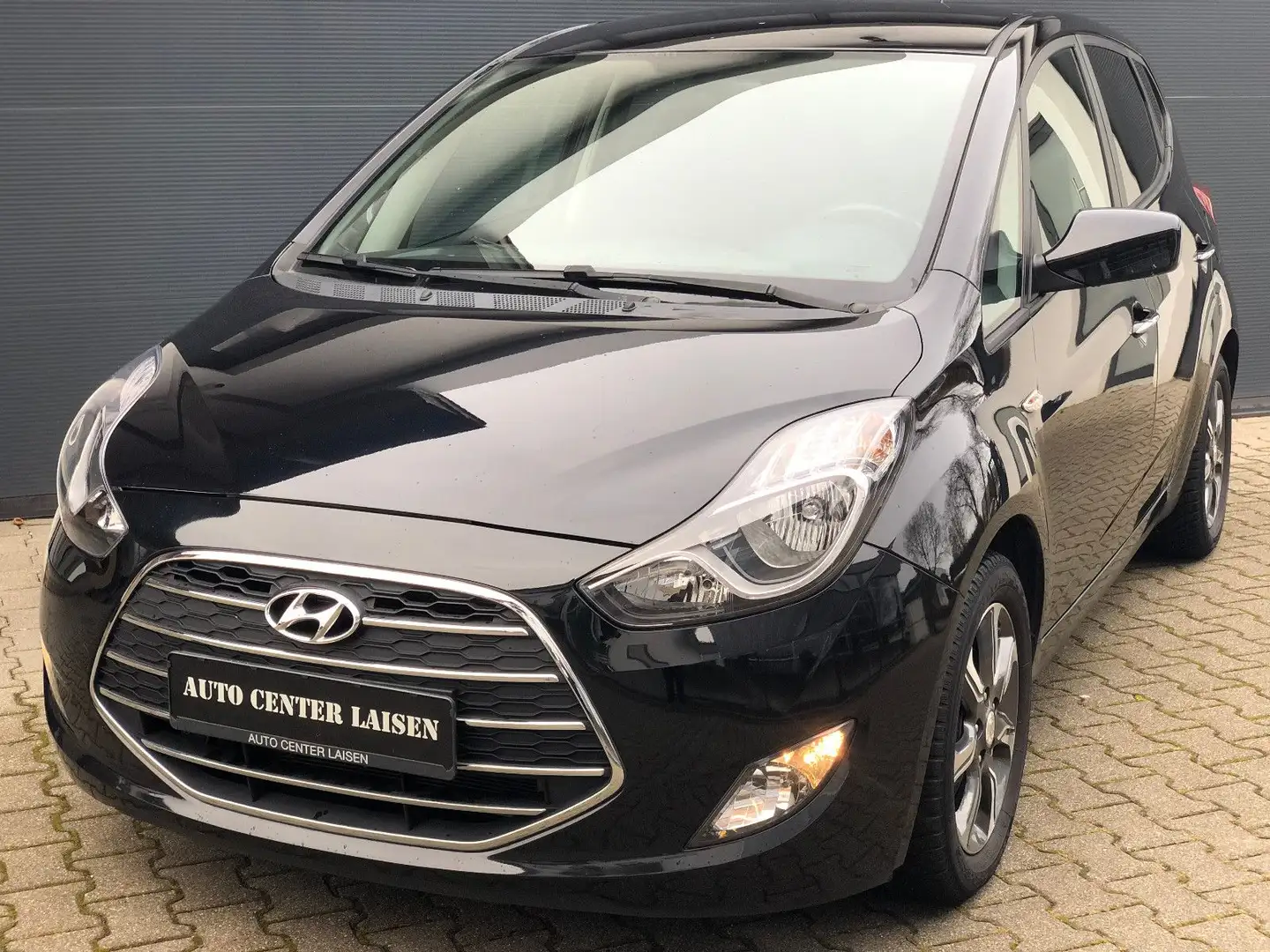 Hyundai iX20 blue Space Klima Sitzheizung BH PDC Schwarz - 1