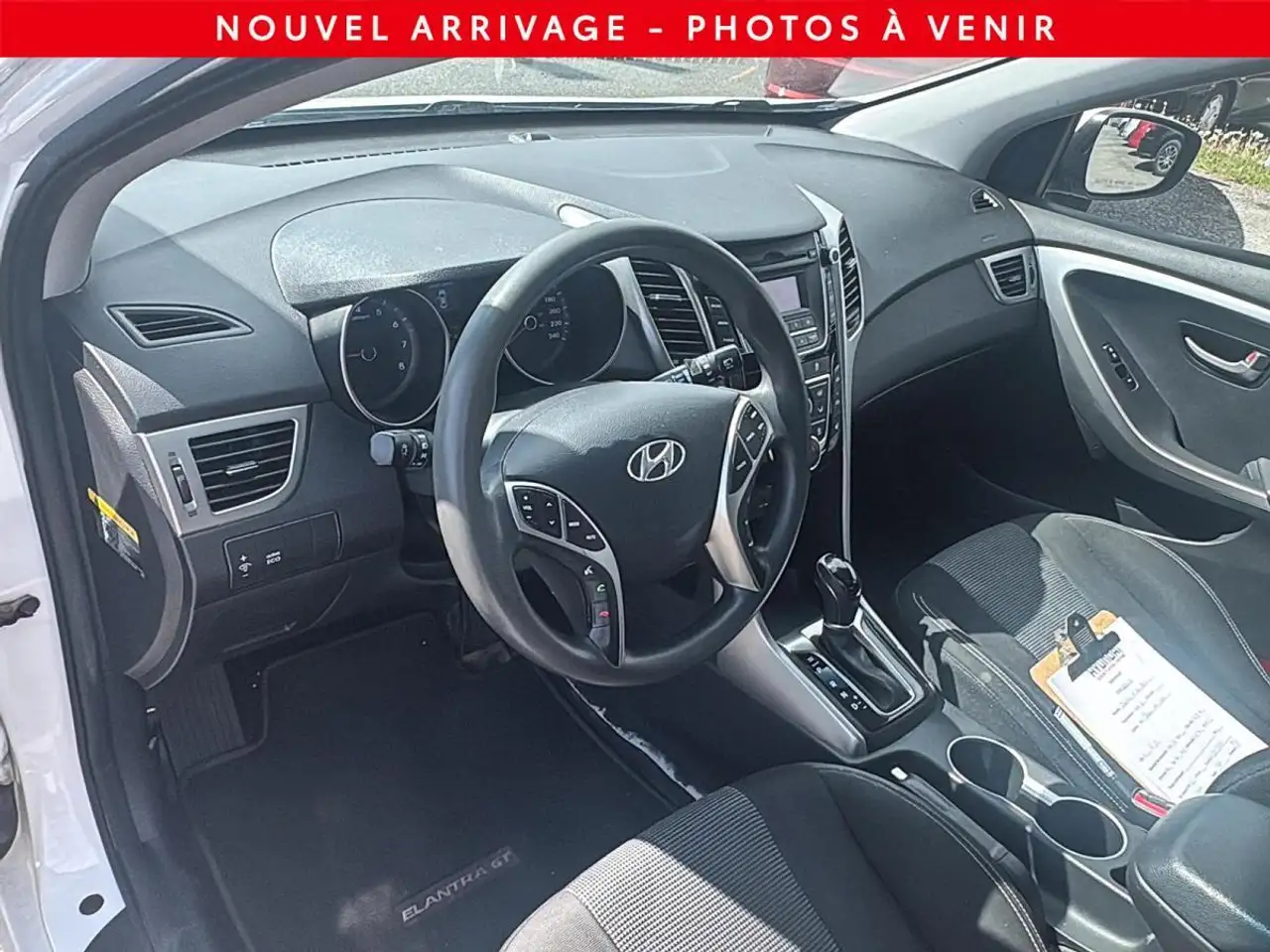 Hyundai ELANTRA снимка Hyundai ELANTRA