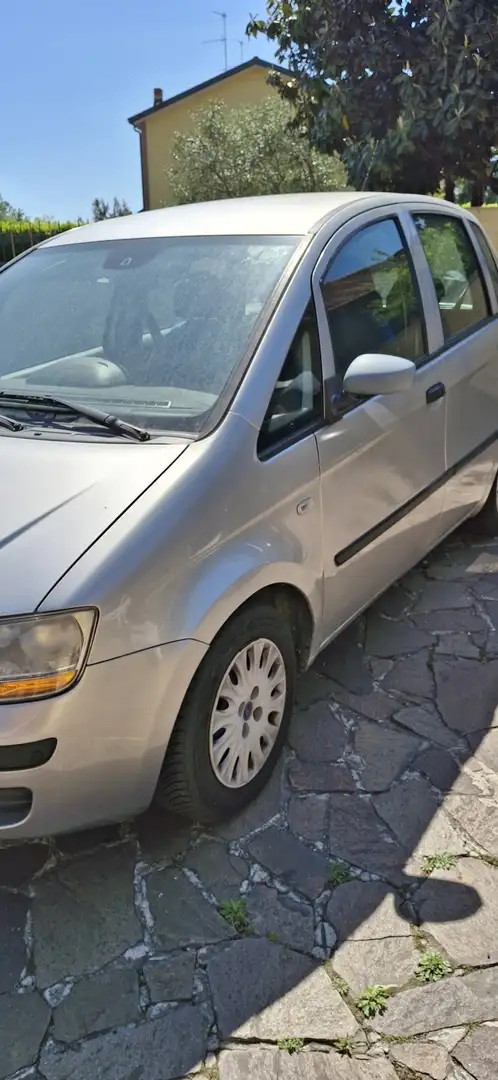 Fiat Idea 1.2 16v - 1