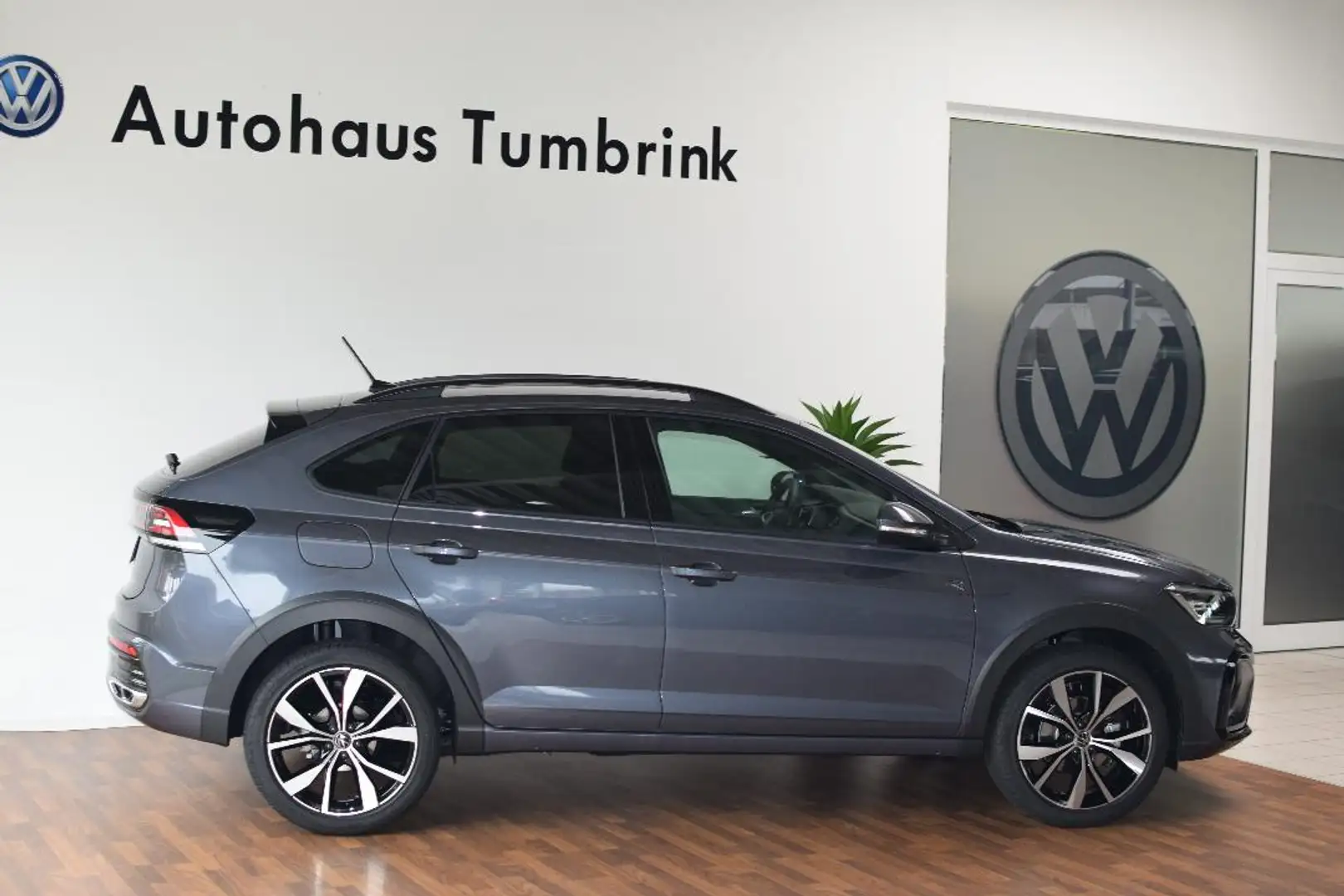 Volkswagen Taigo R-Line TSI DSG AHK Matrix Kamera Garantie Grau - 2