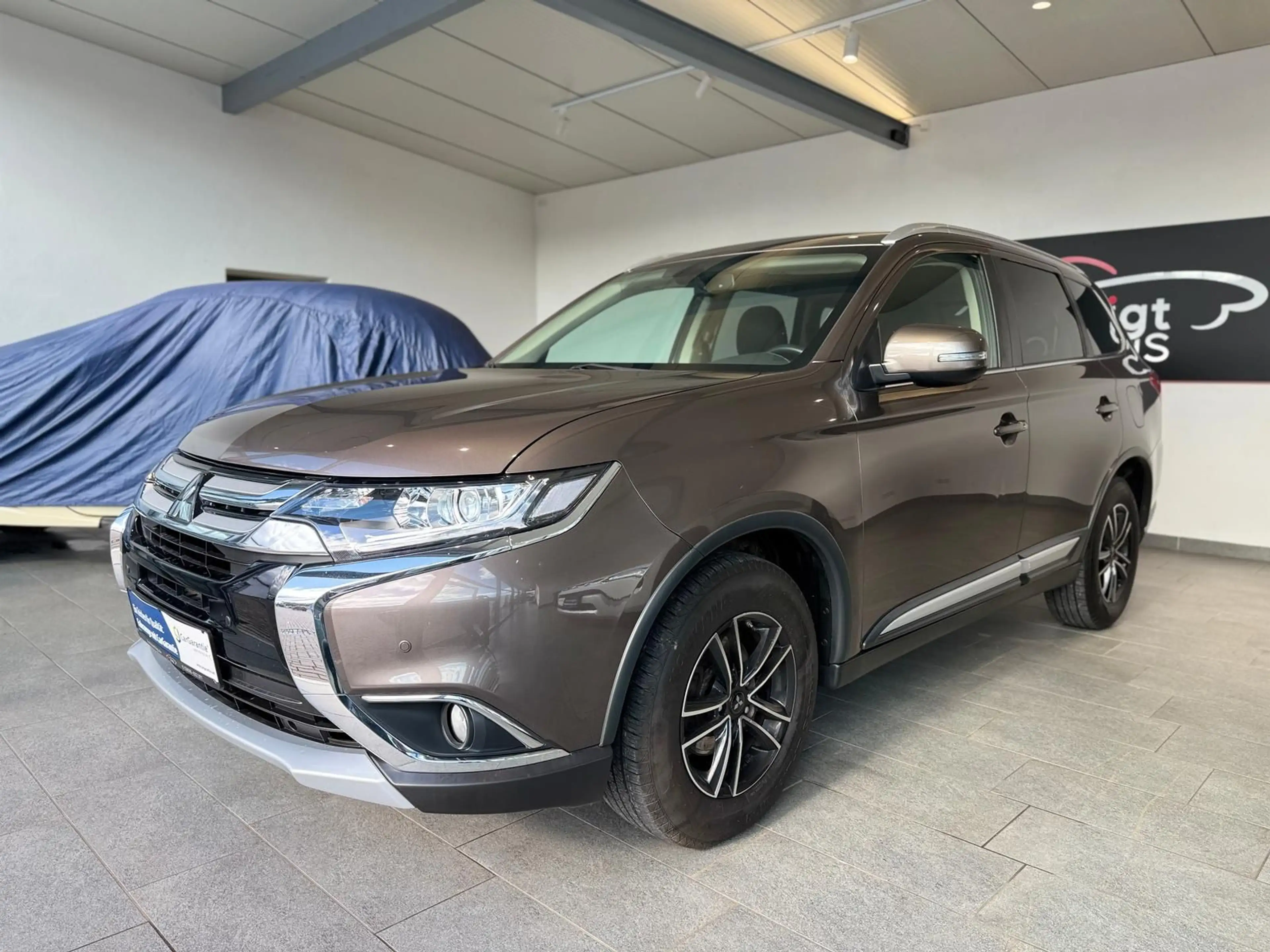 Mitsubishi Outlander 2.0 MIVEC Edition 100 — photo 3