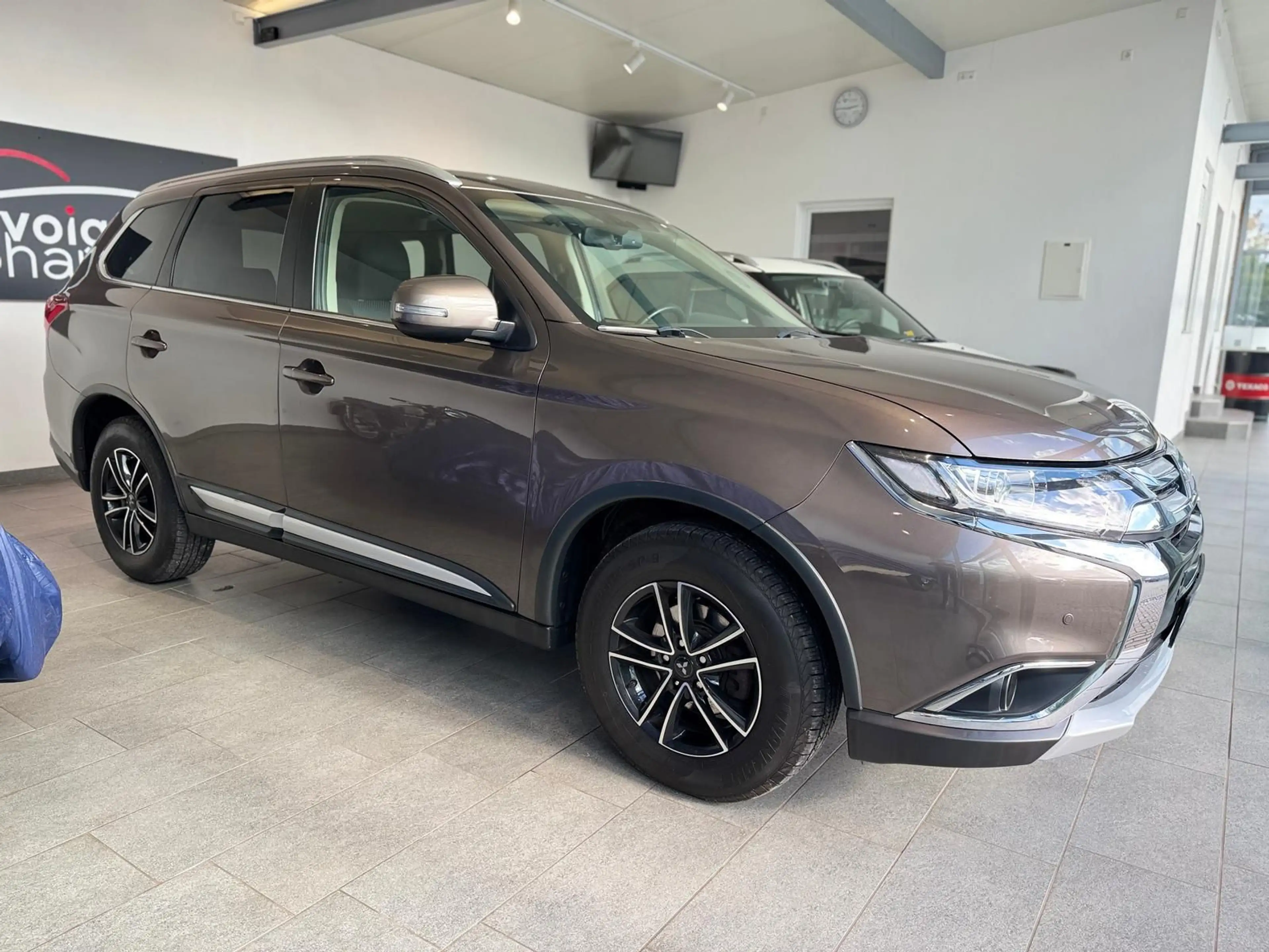 Mitsubishi Outlander 2.0 MIVEC Edition 100 — photo 5