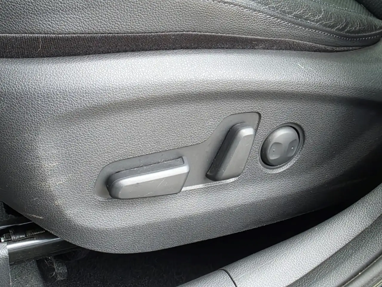 Hyundai TUCSON 1.6 T-GDI 7-DCT 4WD Premium / AHK / Pano / Leder /, миниатюра 12