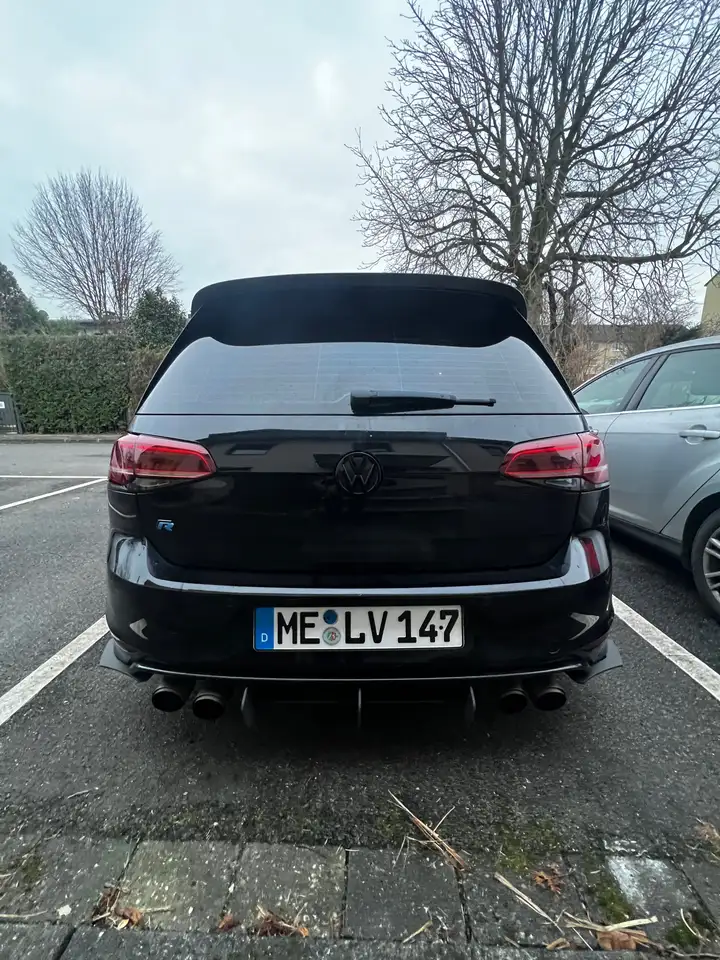 Volkswagen Golf R