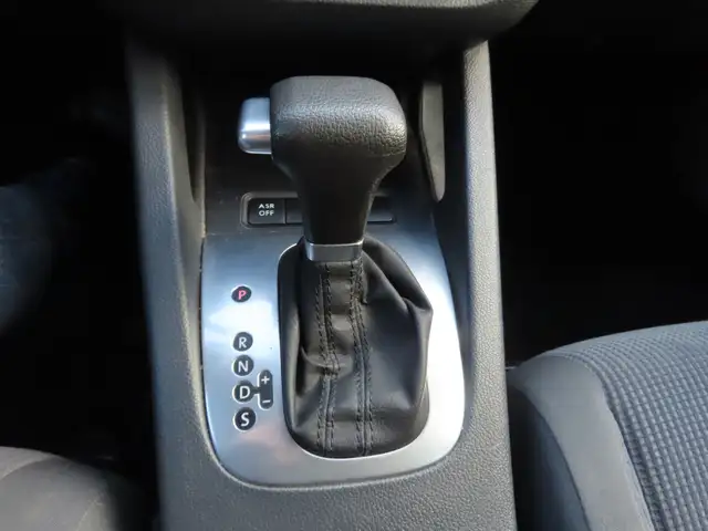 Volkswagen Jetta view 13