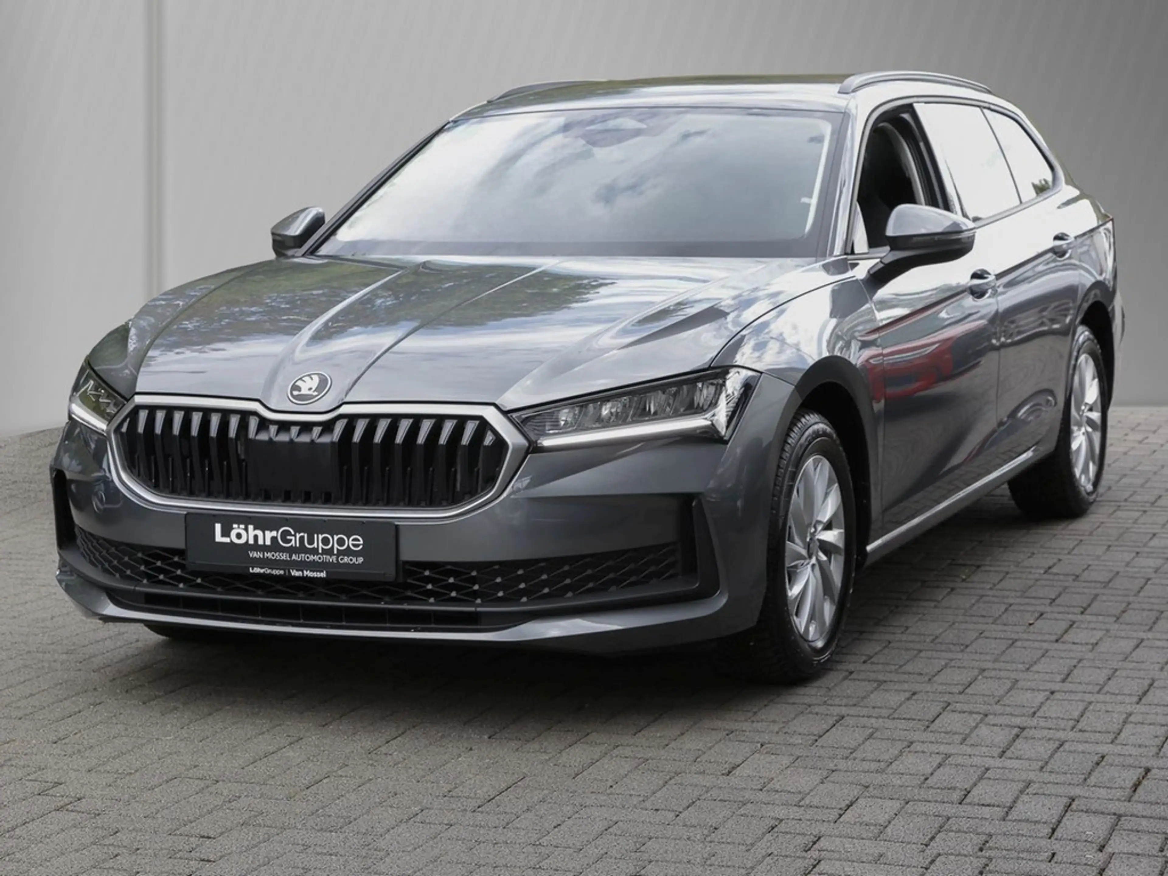 Skoda Superb Combi 2.0 TDI DSG Essence AHK, RFK, ACC, Navi.,... — photo 3