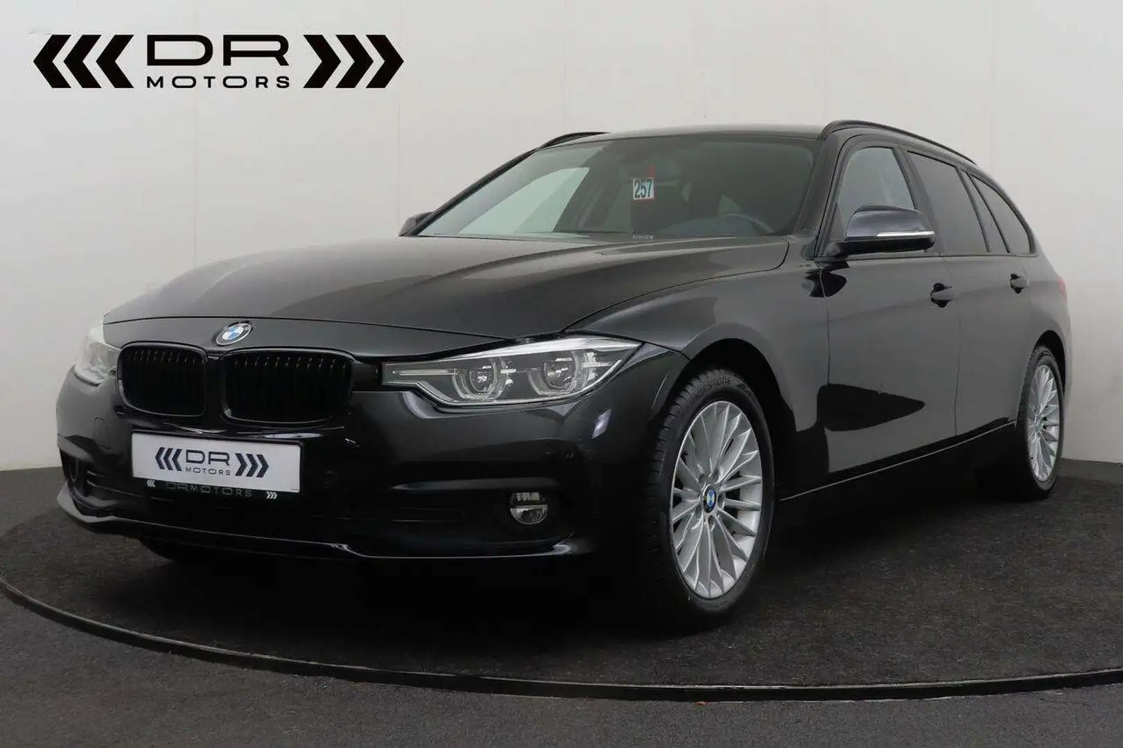 BMW 318 d Touring- LEDER - CRUISE - NAVI Nero - 1
