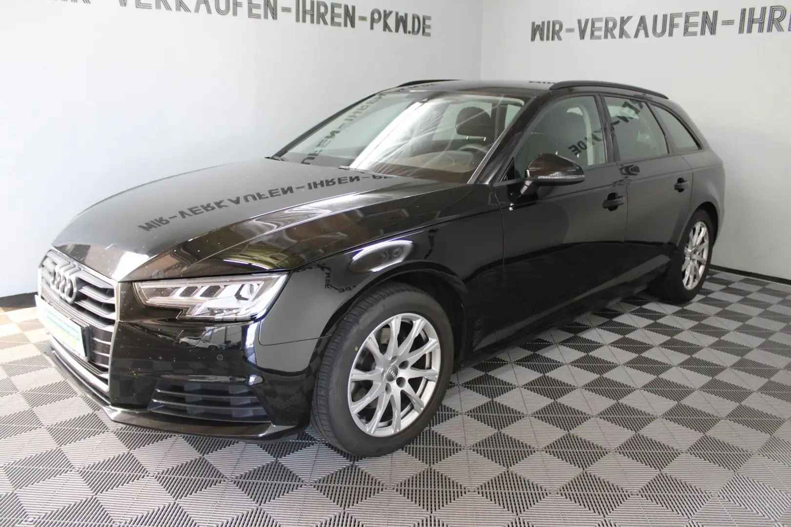 Audi A4 Avant 2.0 TFSI ultra Matrix Drive Se. LESEN! Black - 1