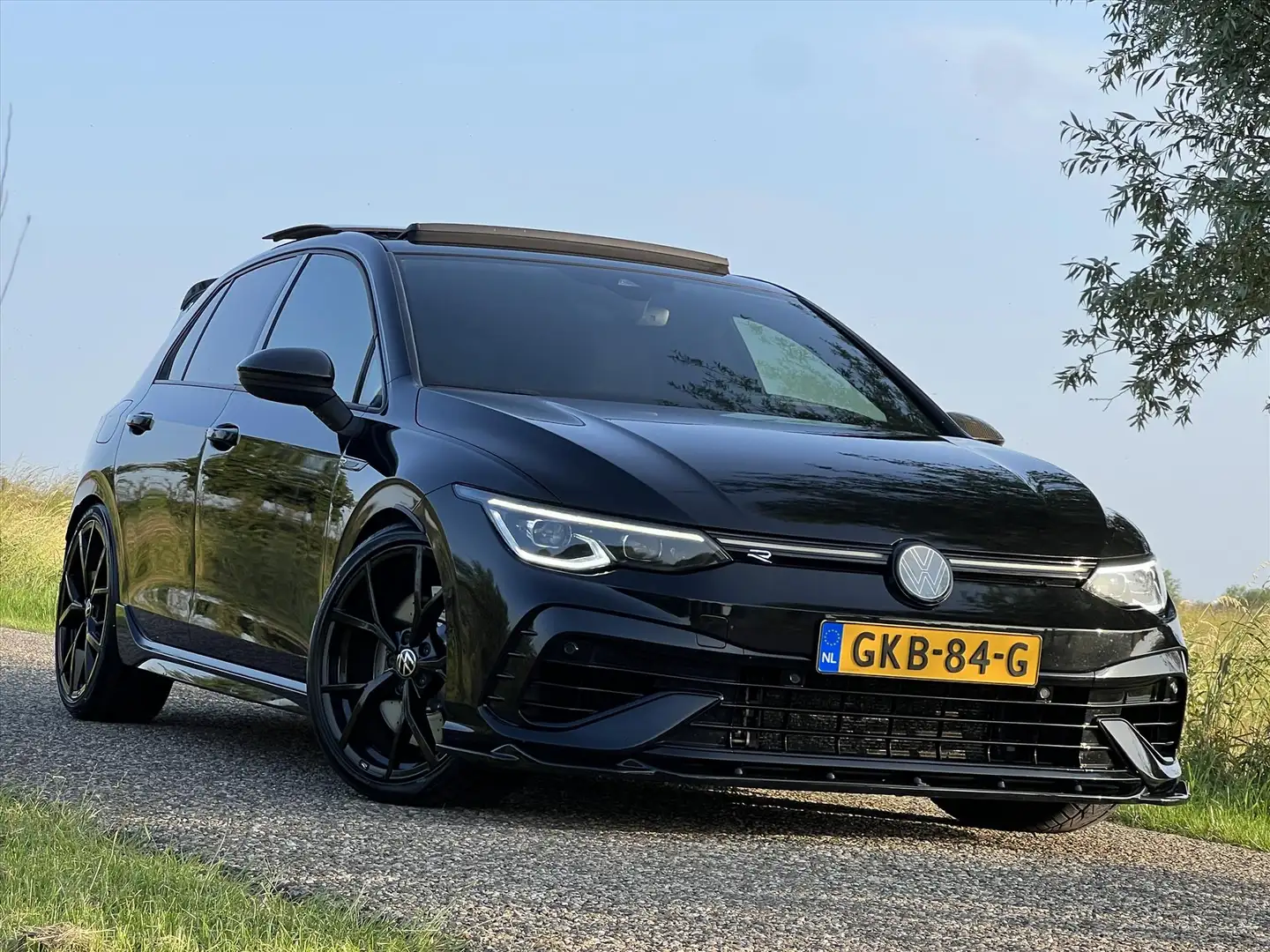 Volkswagen Golf 8 2.0 TSI R 320PK 4Motion Performance / Full Optio Zwart - 2