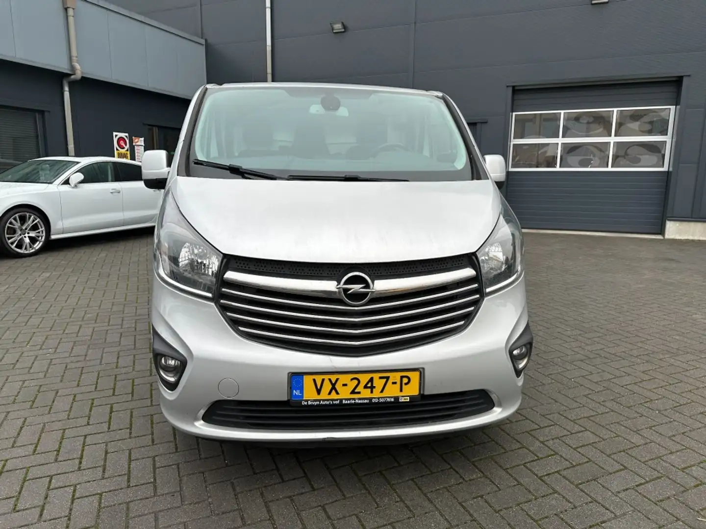Opel Vivaro 1.6 CDTi L2H1 Sport EcoFlex 3 pers. Navi Camera Tr Gris - 2