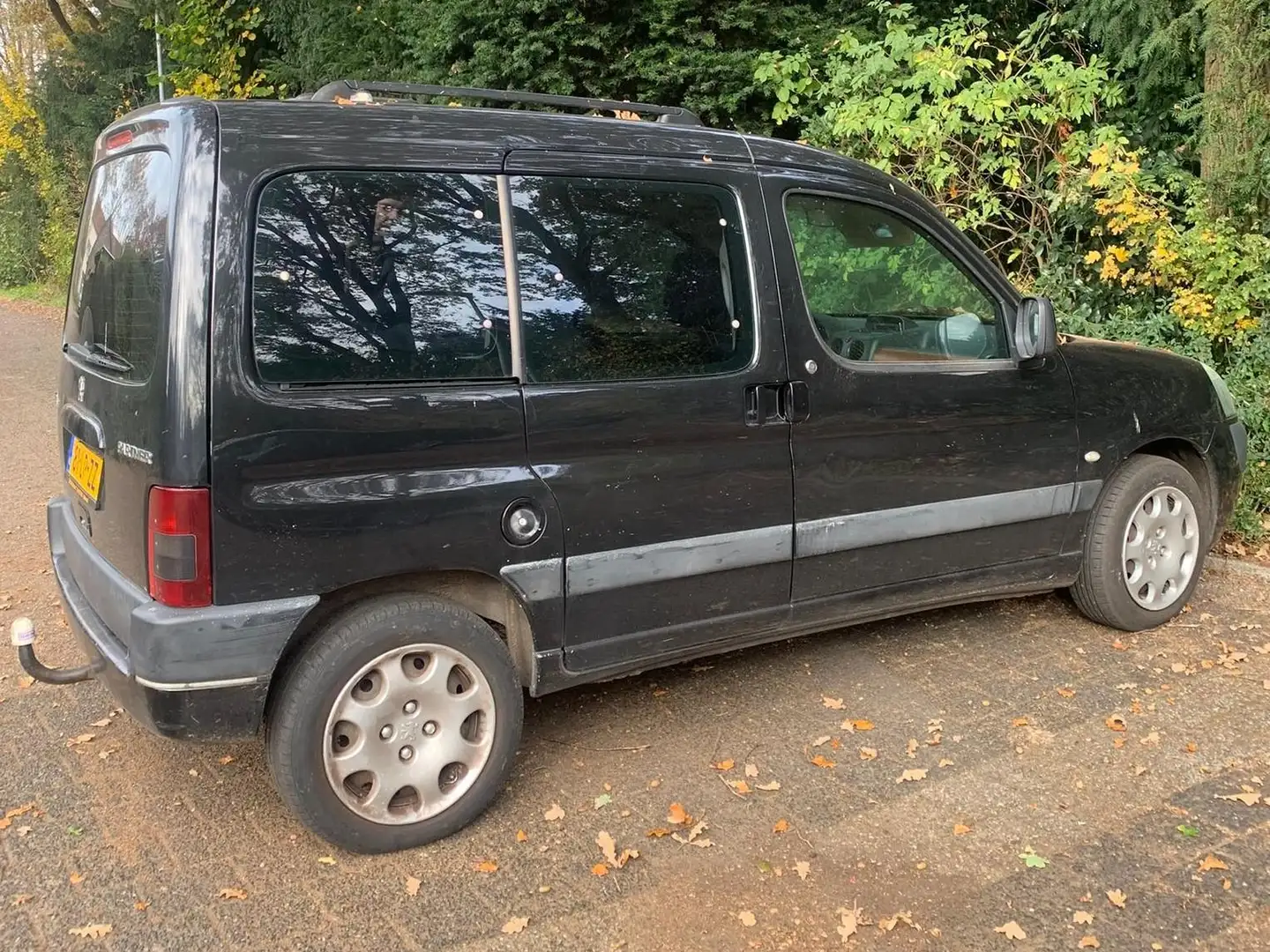 Peugeot Partner Partner 1.6-16V XT Чорний - 2