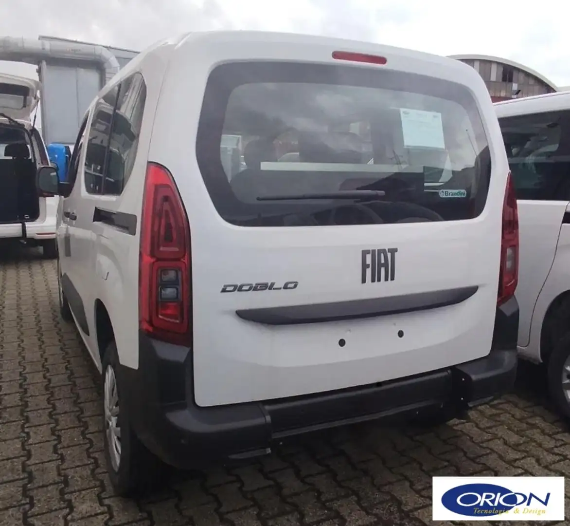 Fiat Doblo Ribassato TRASPORTO DISABILI Bianco - 2
