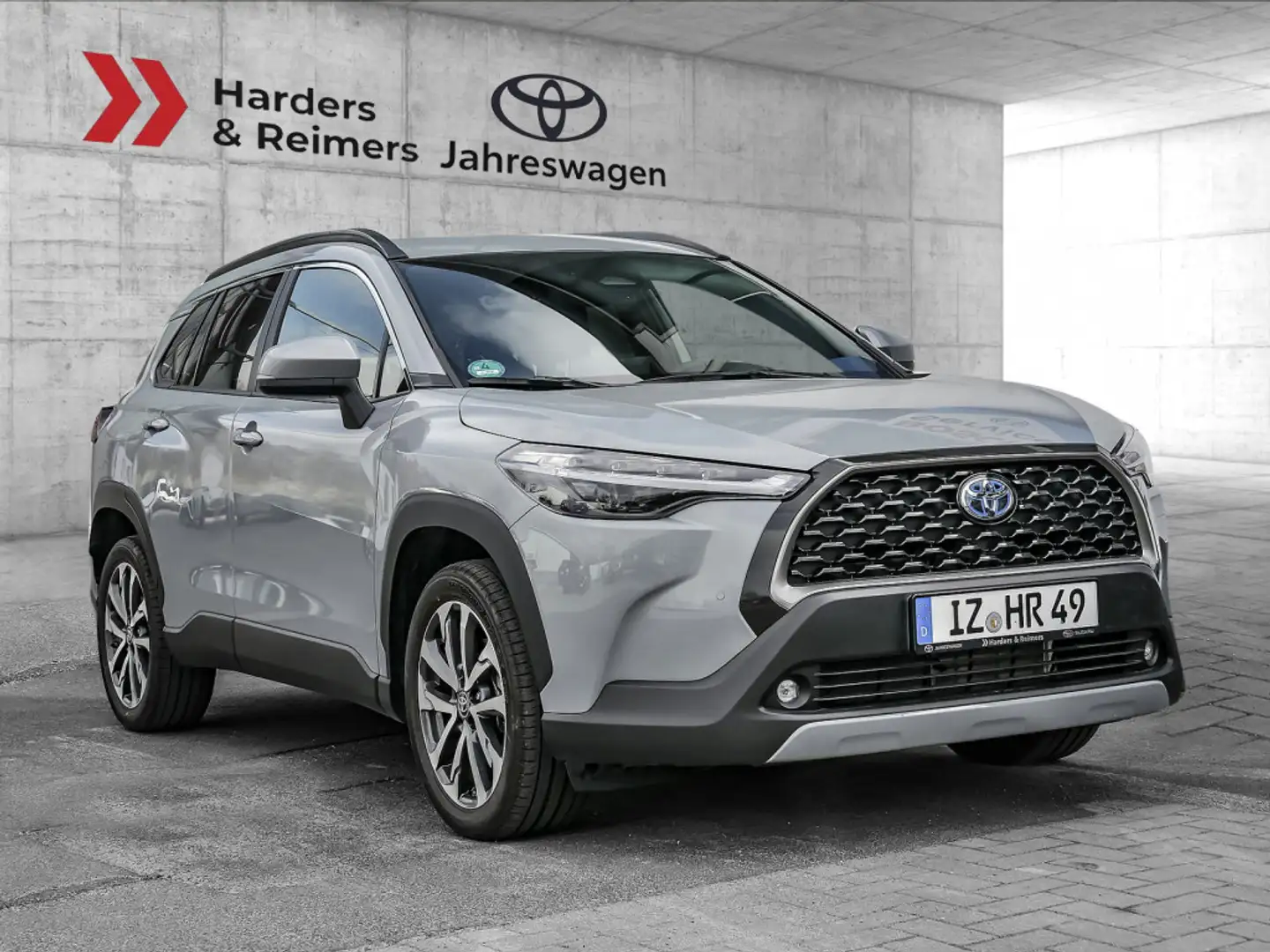 Toyota Corolla Cross 1.8 Hybrid ACC PDC LED SHZ NAVI Grau - 1