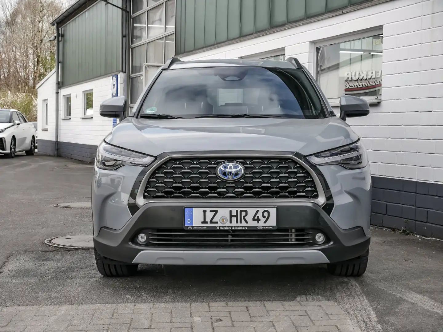 Toyota Corolla Cross 1.8 Hybrid ACC PDC LED SHZ NAVI Grau - 2