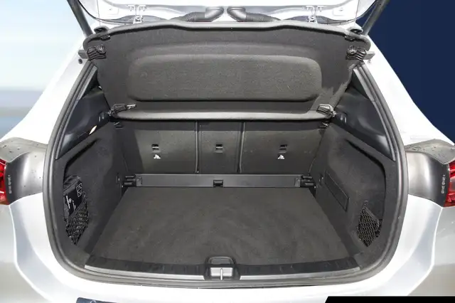 Mercedes-Benz Gla view 15