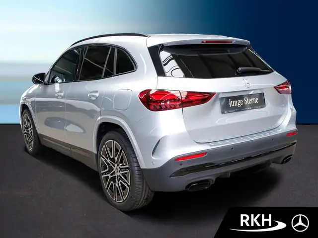 Mercedes-Benz Gla view 4