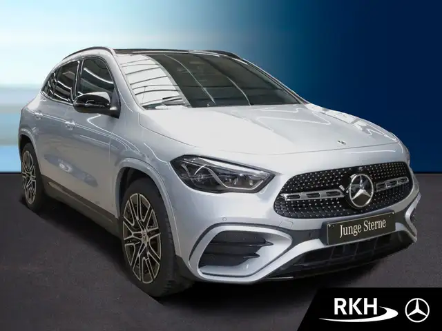 Mercedes-Benz Gla view 2