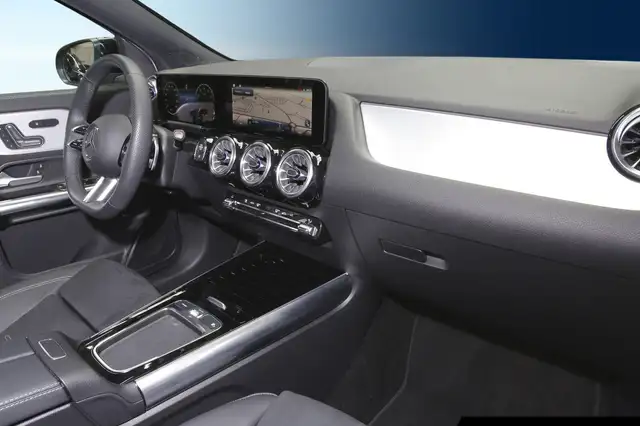 Mercedes-Benz Gla view 7