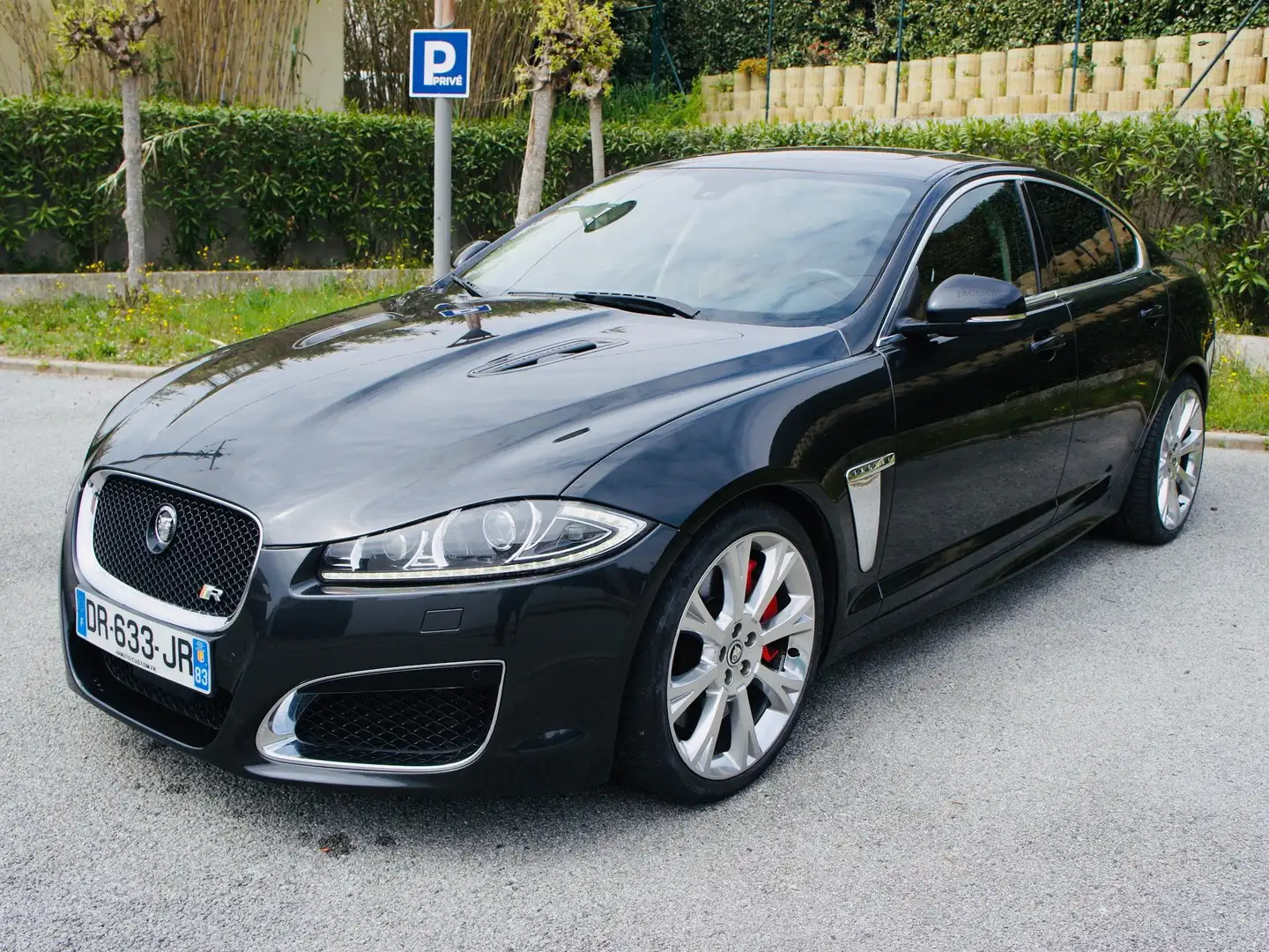 Jaguar XF XF-R 5.0 V8 COMPRESSOR 510 CH Schwarz - 1