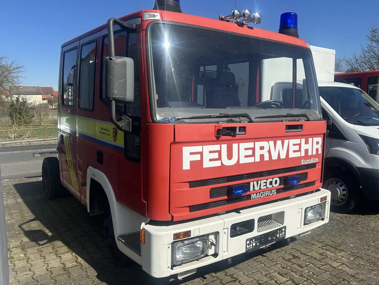 Iveco Iveco Eurofire LF8/6 Fahrgestell Feuerwehr 1. Hand Rouge - 1