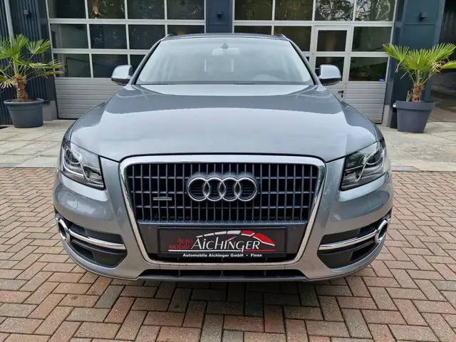 Audi Q5 view 2