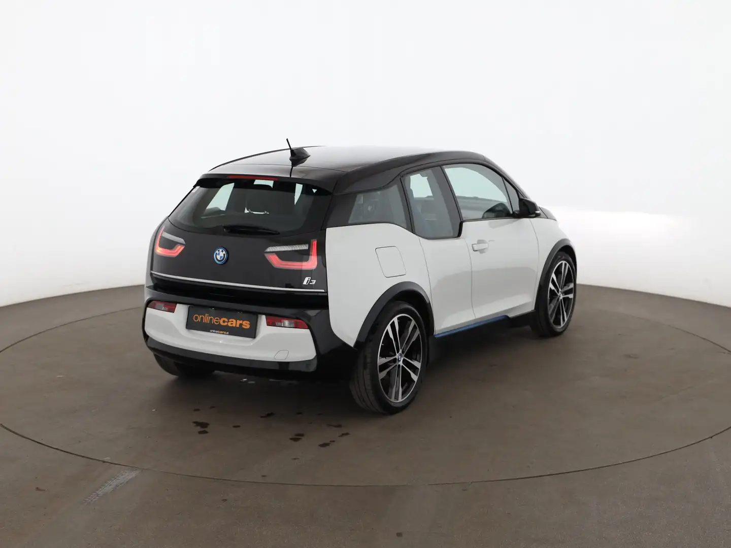 BMW i3 42kWh Aut LED WAERMEPUMPE SITZHZG KLIMA TEMP Weiß - 2