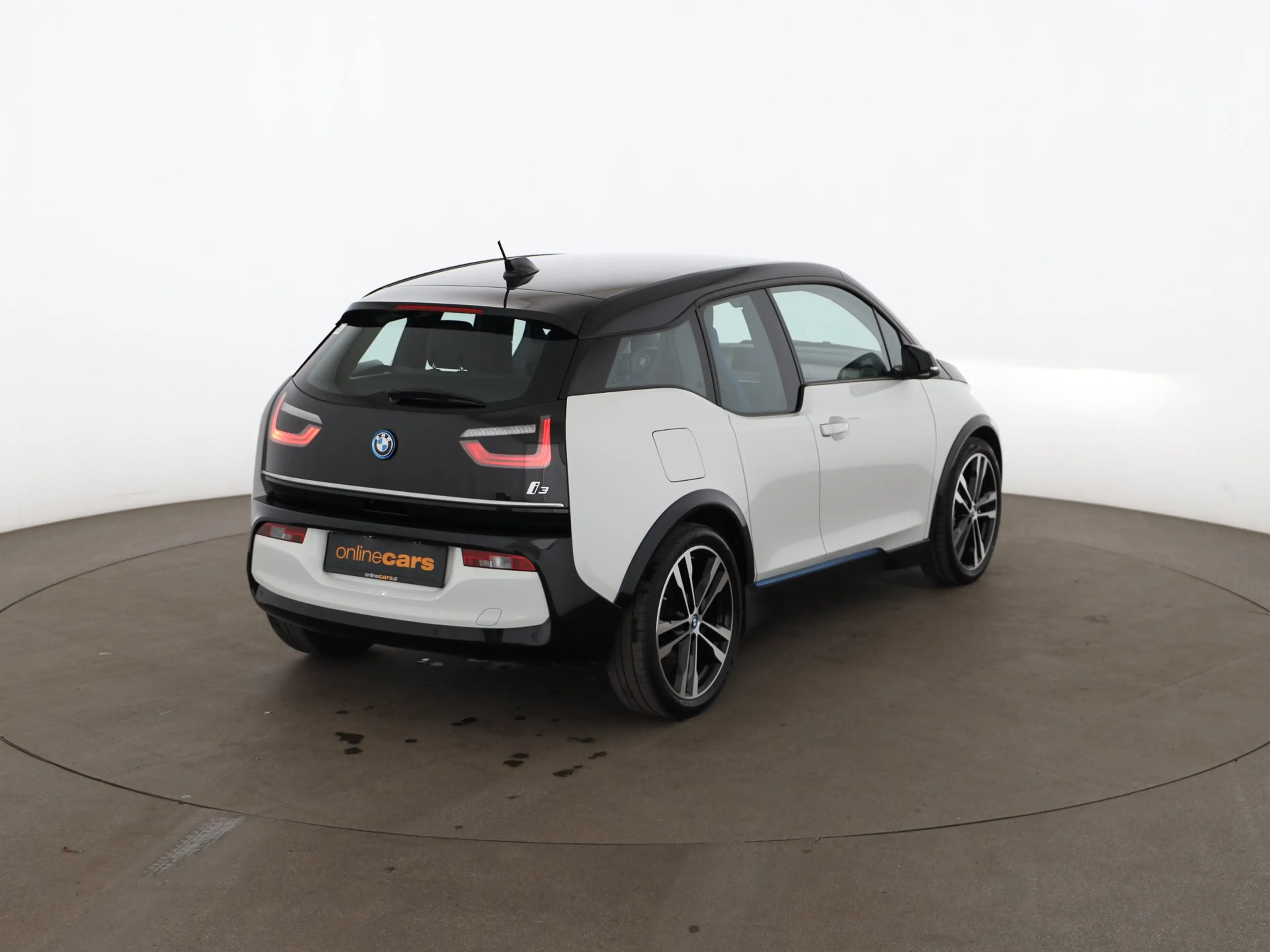 BMW i3 42kWh Aut LED WAERMEPUMPE SITZHZG KLIMA TEMP — photo 2